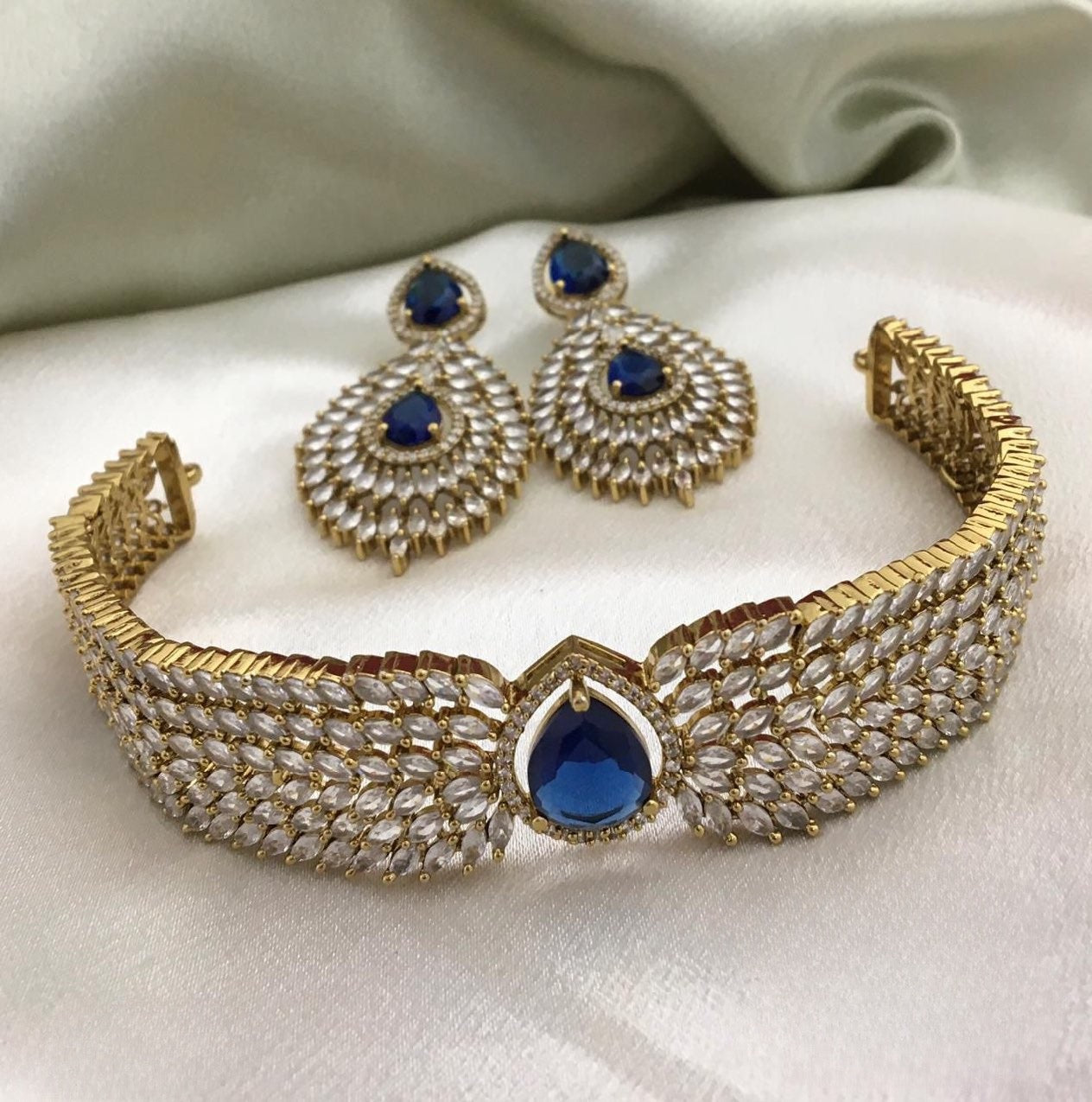 Premium trending bridal ad choker set product code 660