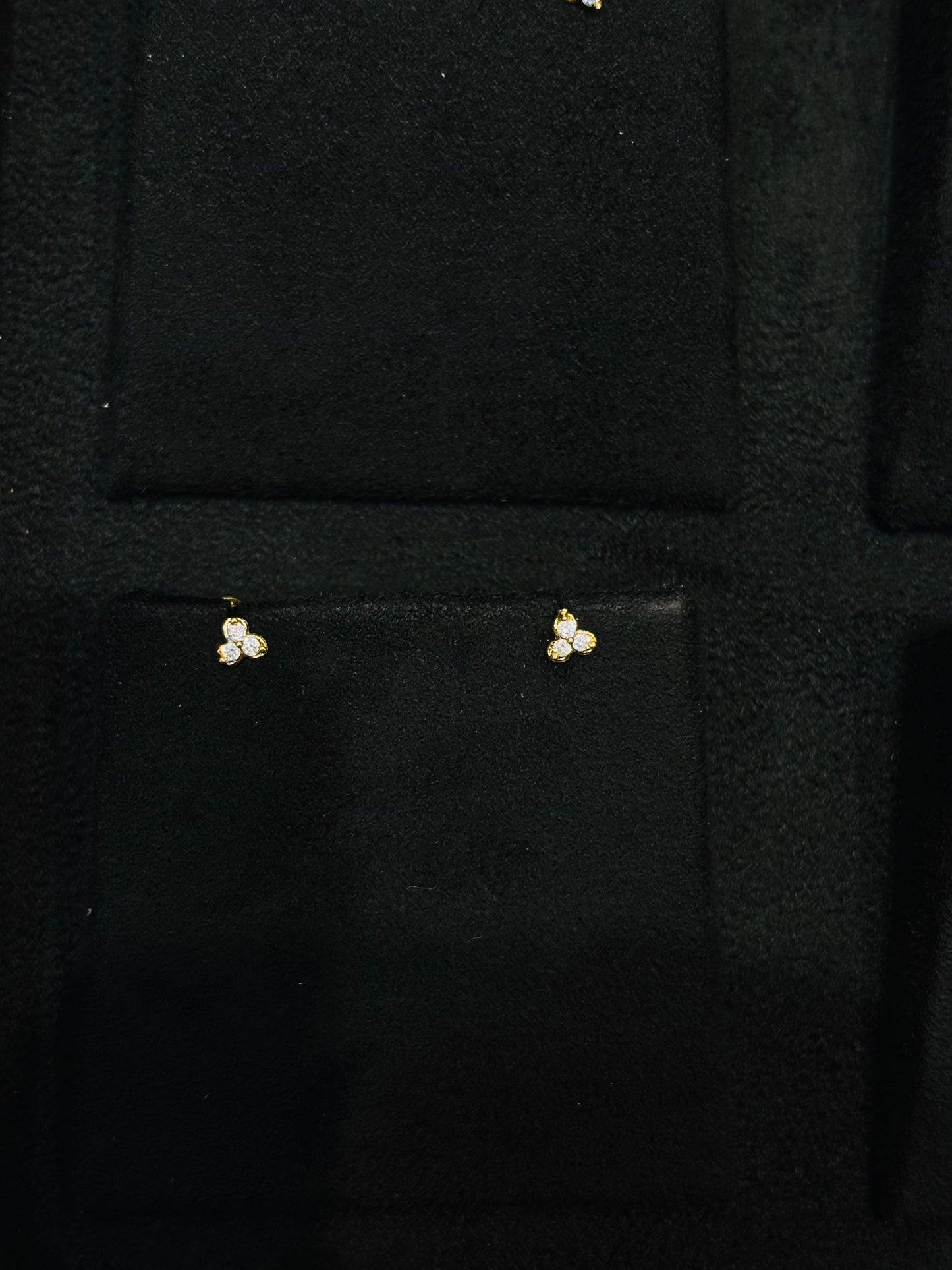 Premium gold plated ad daily wear screw back second studs/small studs product code E66