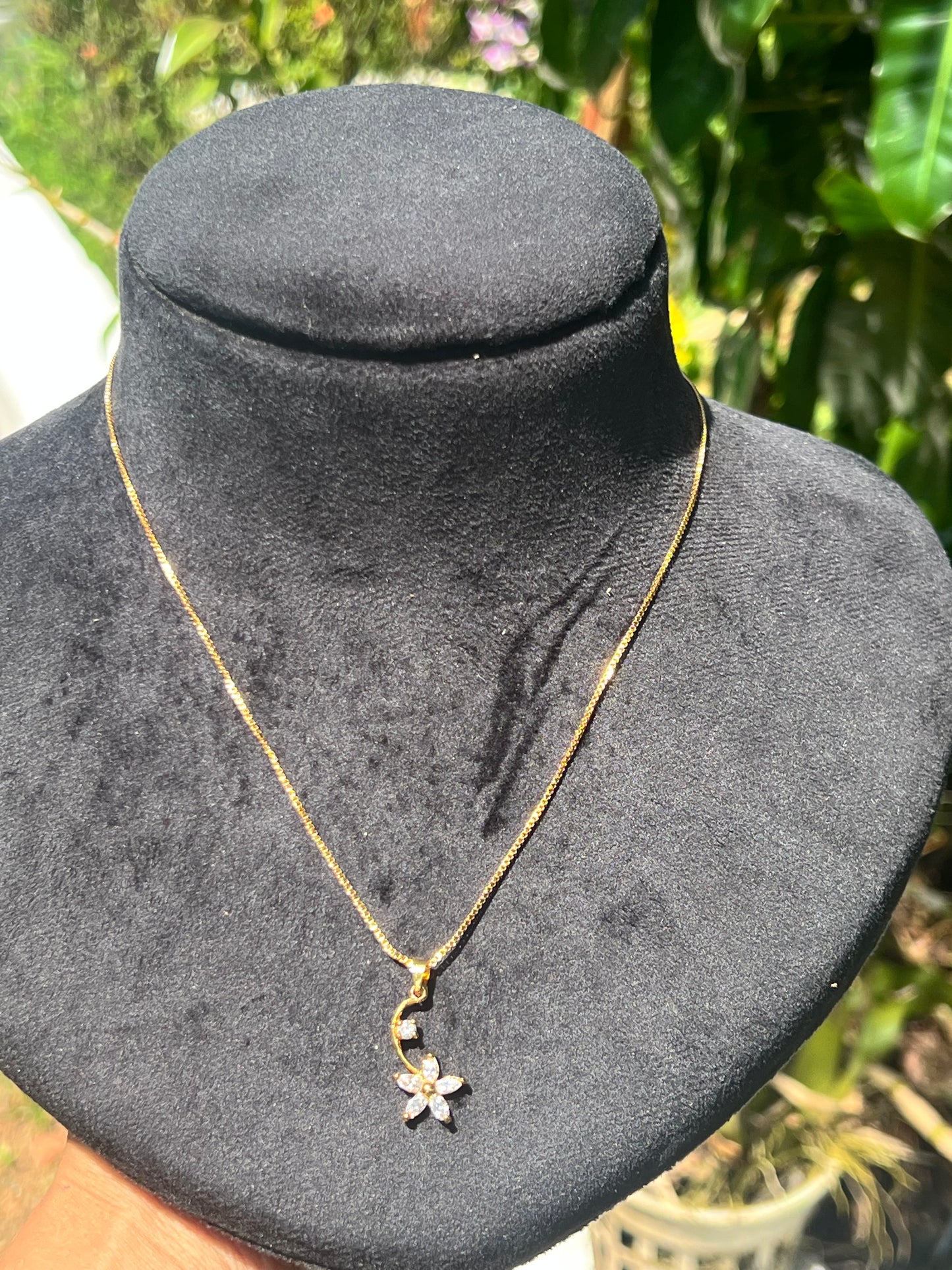 Premium beautiful simple gold plated box chain with cute pendant product code N345