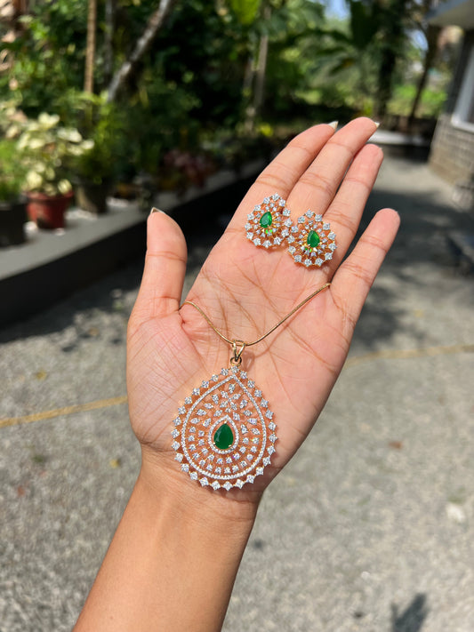 Premium diamond finish pendant chain set with studs product code D43