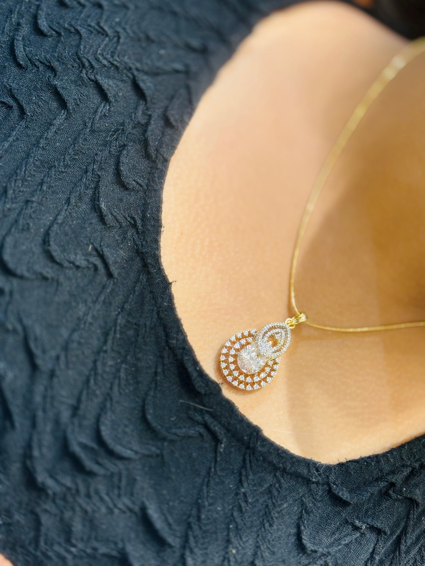 Premium daimond replica pendant set with chain product code N388