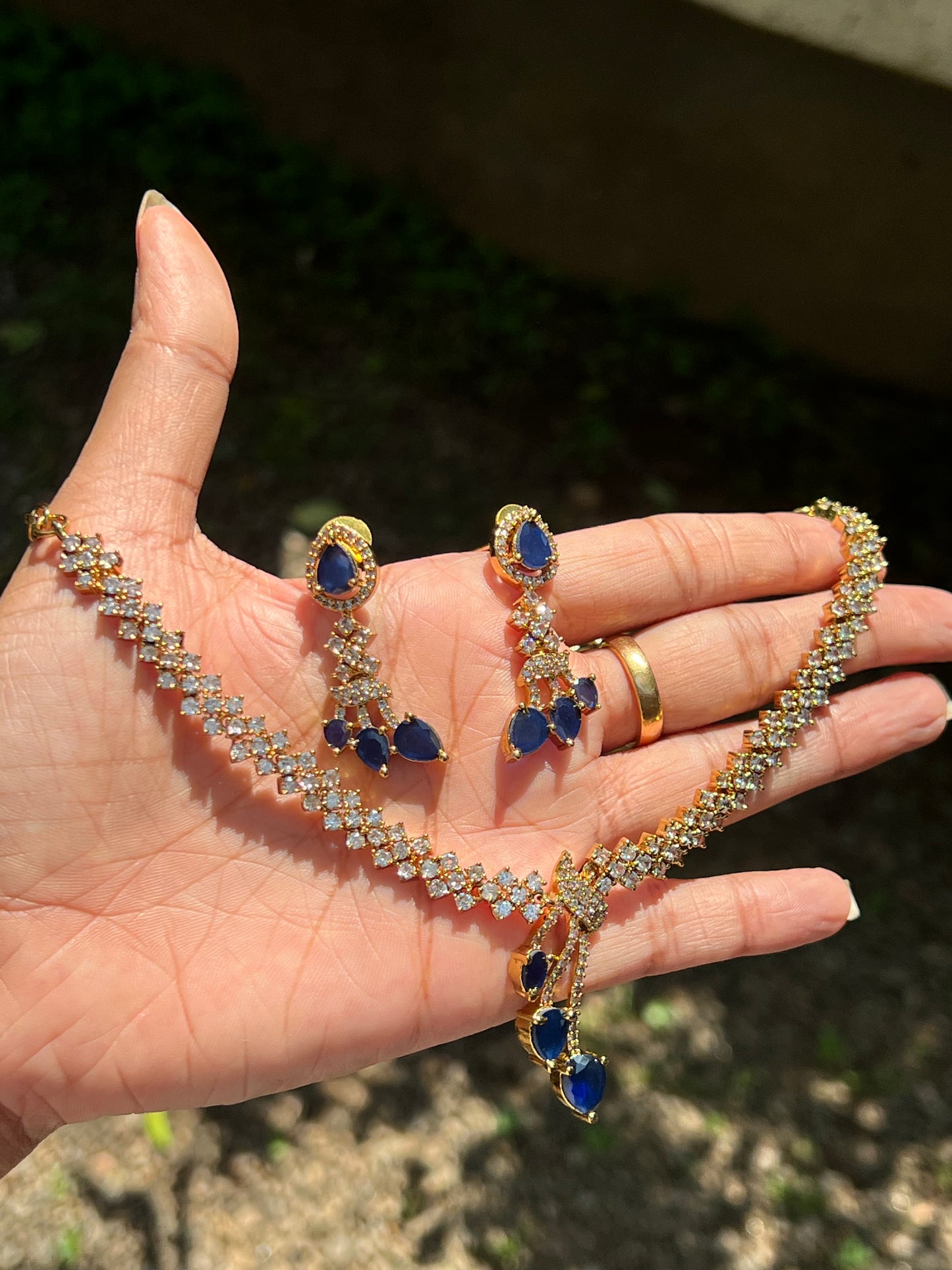 Premium ad floral necklace product code 924