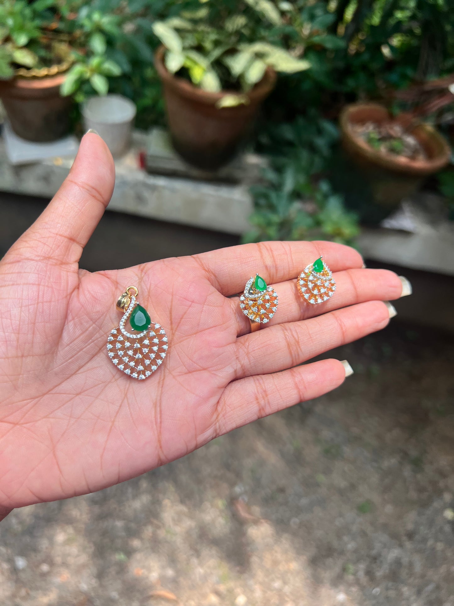 Premium diamond finish pendant set product code 190
