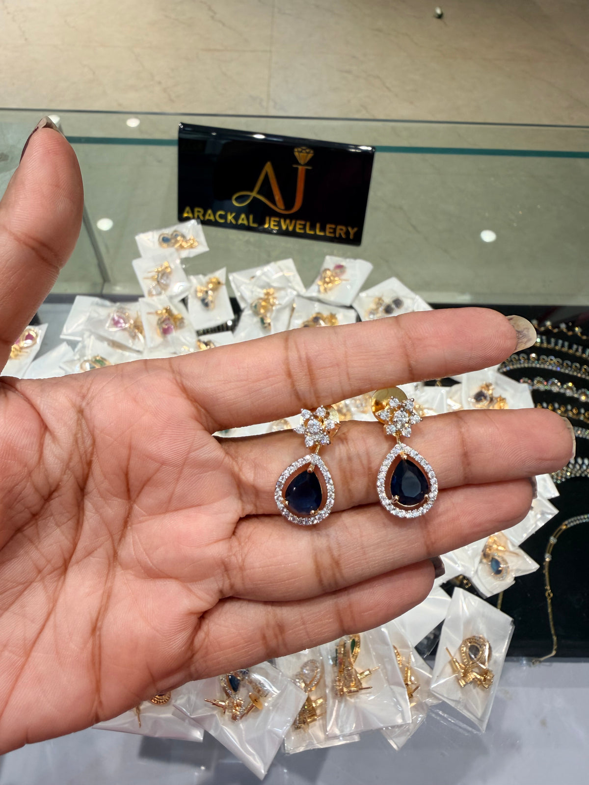 Premium diamond finish earrings product code E236