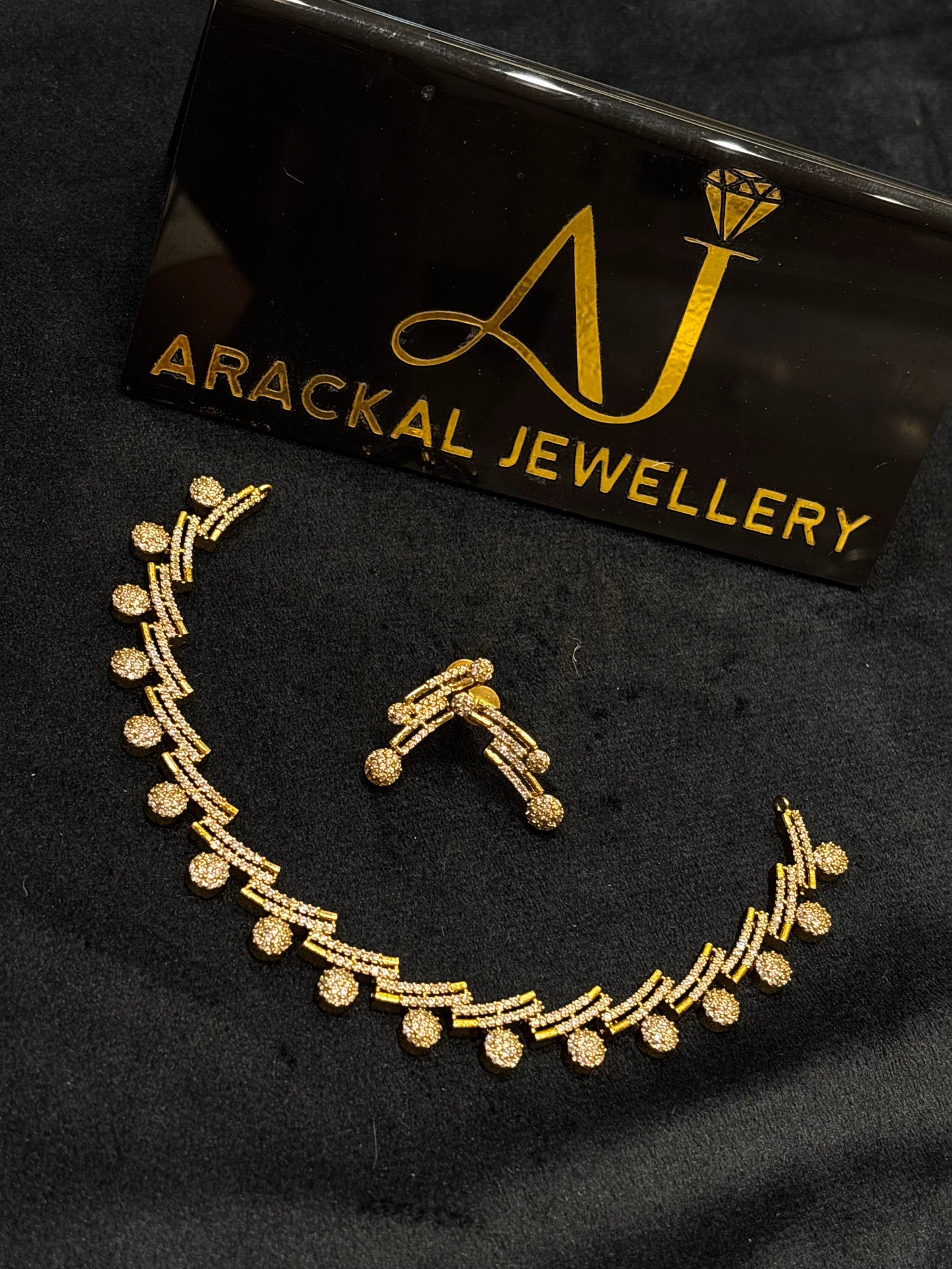 Premium ad gold polish trending necklace product code N251