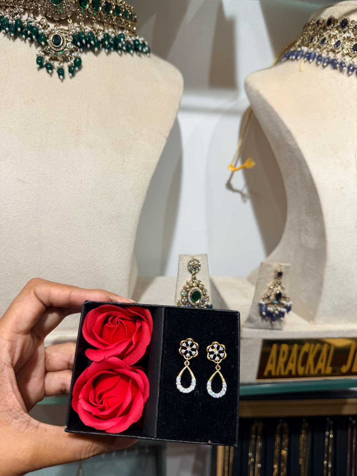 Premium diamond finish earrings product code E253