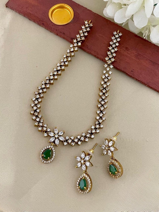 Best seller ad emerald floral necklace product code 79