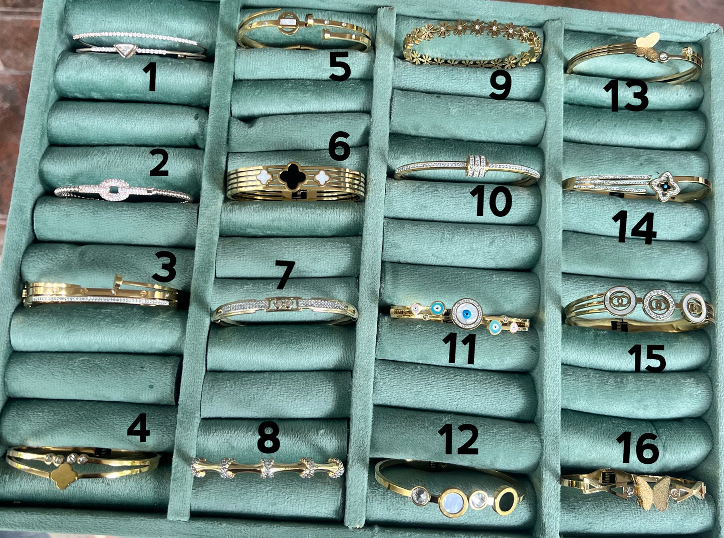 Premium anti tarnish daily use openable bracelet product code B1