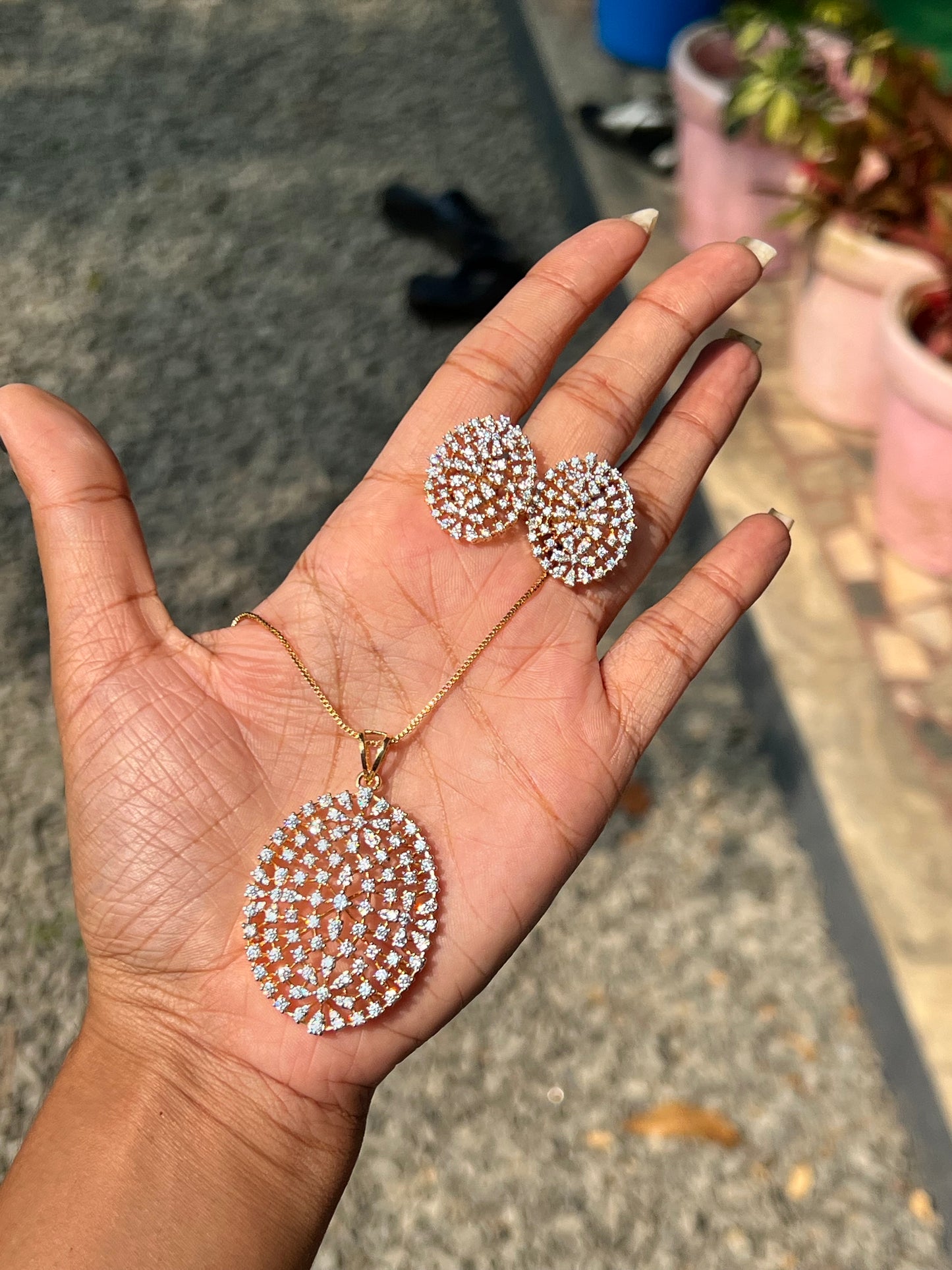 Premium diamond finish pendant chain set product code D68