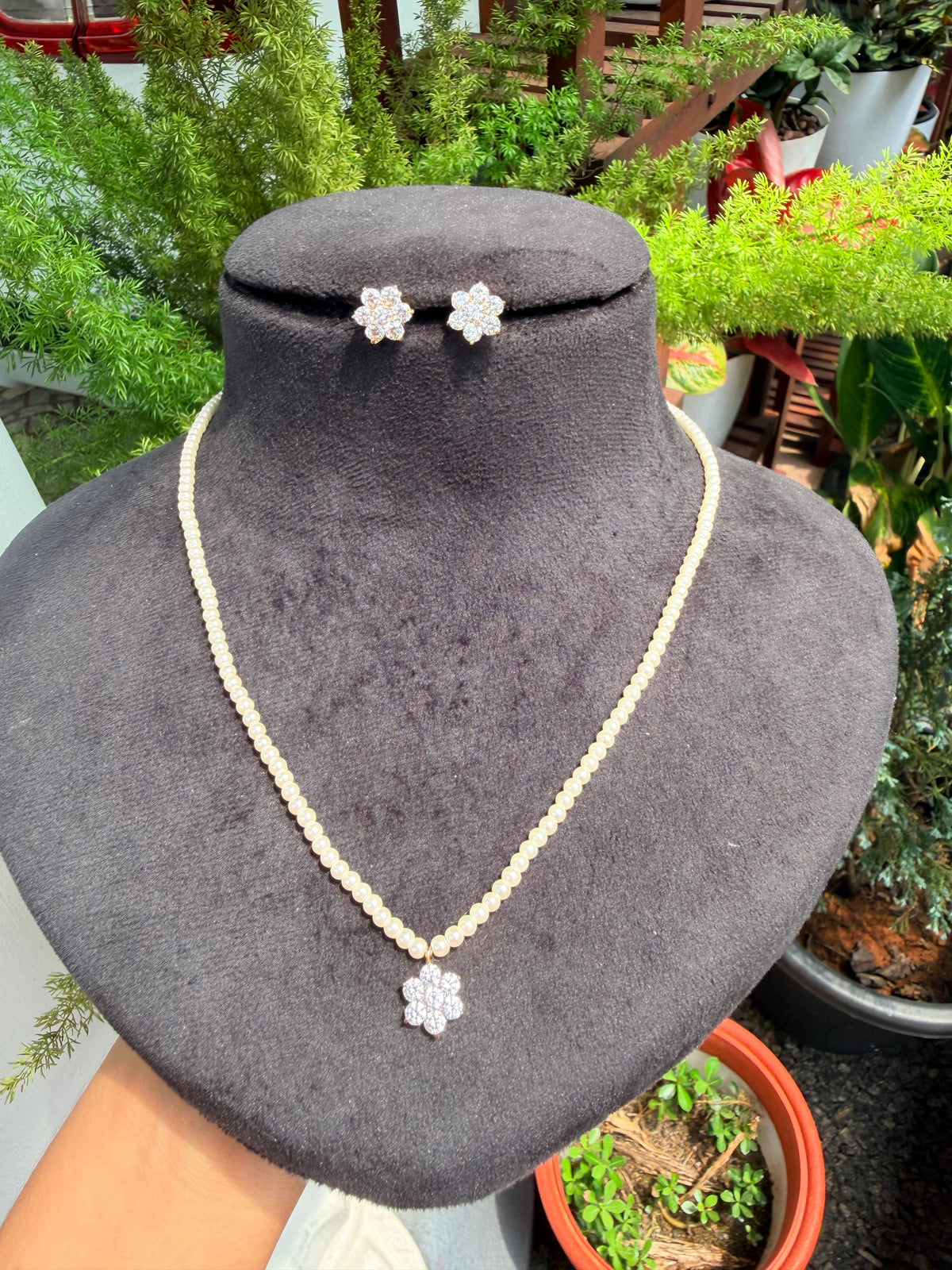 Premium gold plated pearl one layer chain with ad star  pendant with stud Product code P170
