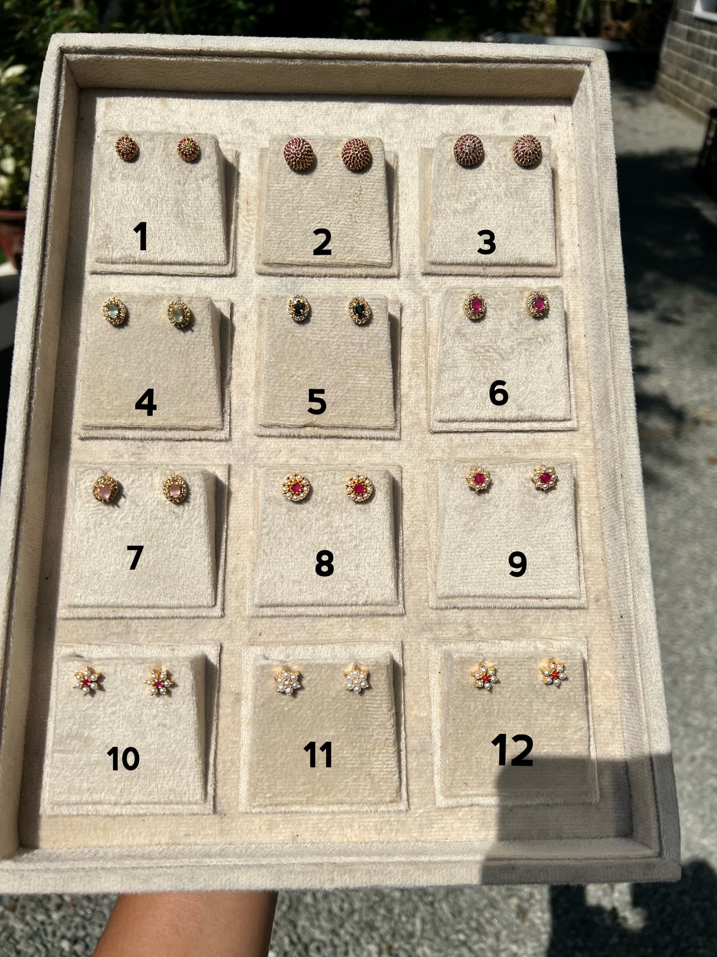 Premium gold plated studs with screw back product code E27