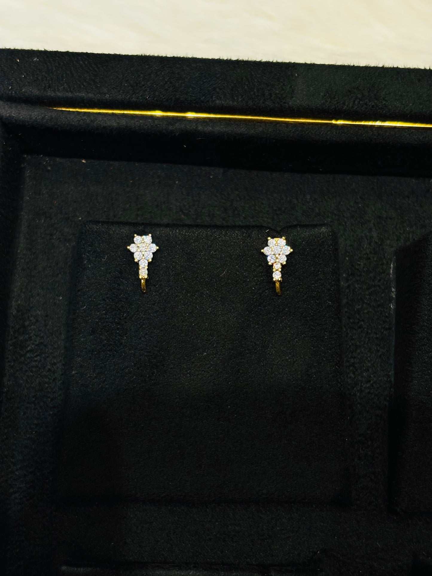 Premium gold plated daily wear ad screw back second studs product code E64