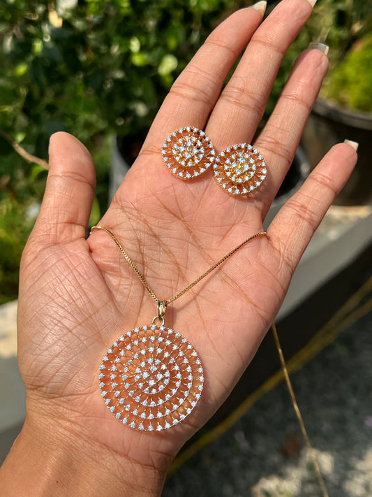 Premium diamond finish pendant set with chain product code D62