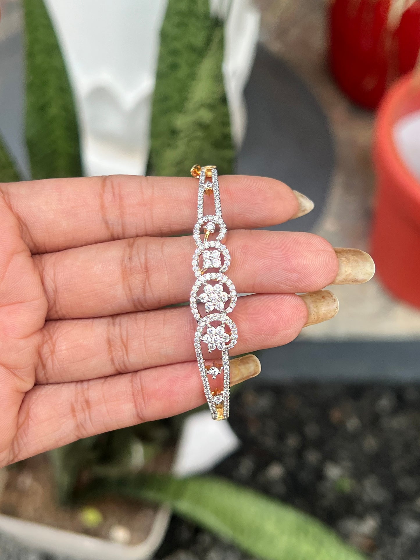 Premium party wear diamond finish openable bracelet 2.4 size product code B60