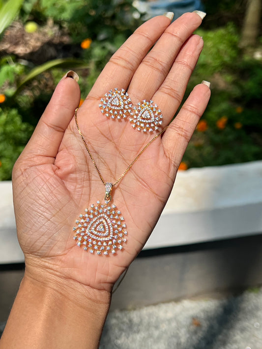 Premium daimond finish pendant set with chain product code 52 (prebooking 10days)