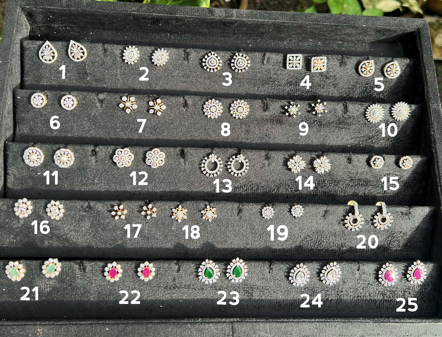 Premium daimond finish studs product code E59