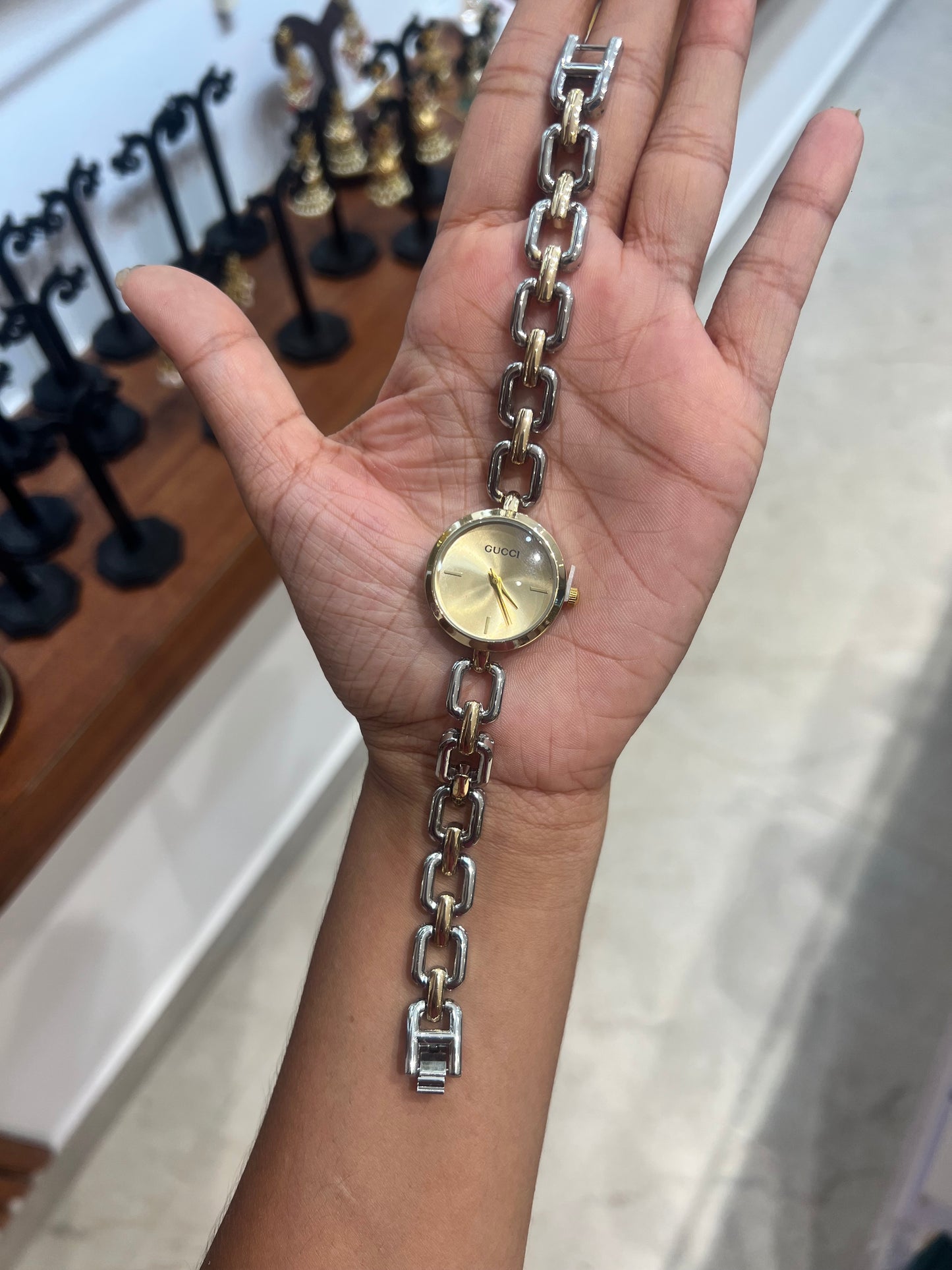 Premium quality all branded like  Rolex ,Gucci replica watches product code W25