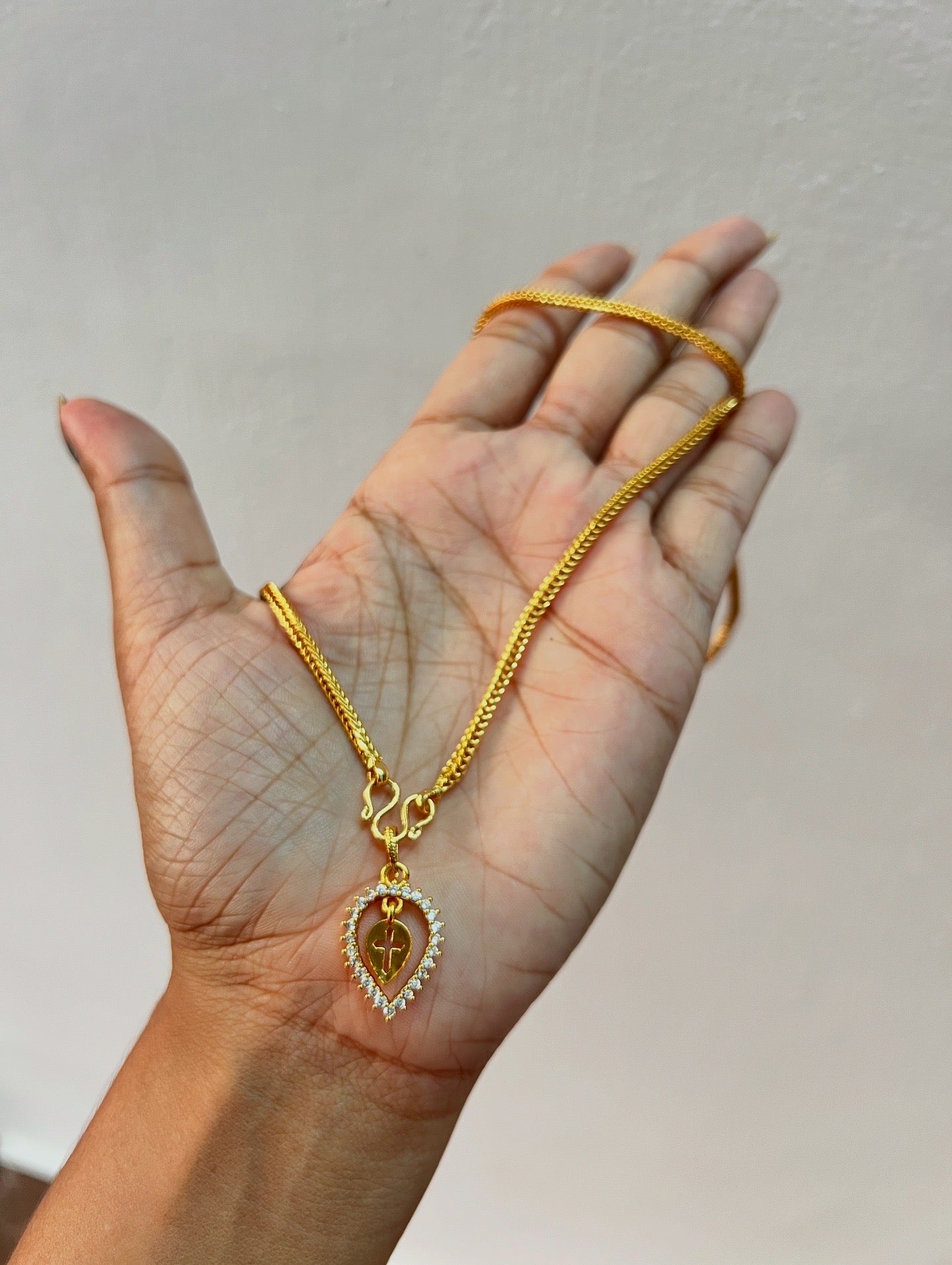 Premium gold plated daily wear Christian cross ad thali chain product code Thali03