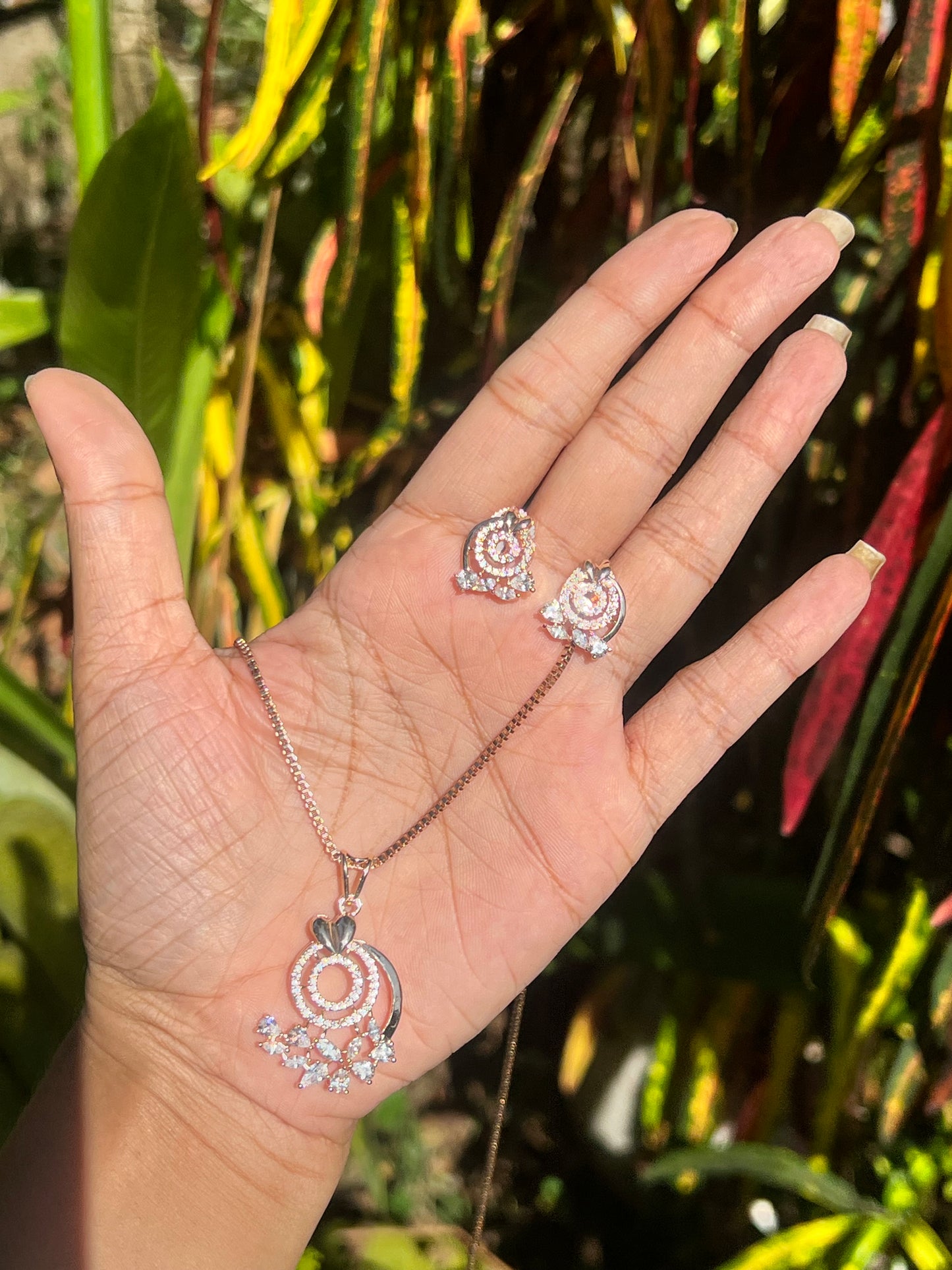 Premium Rosegold polish pendant set with chain product code D203