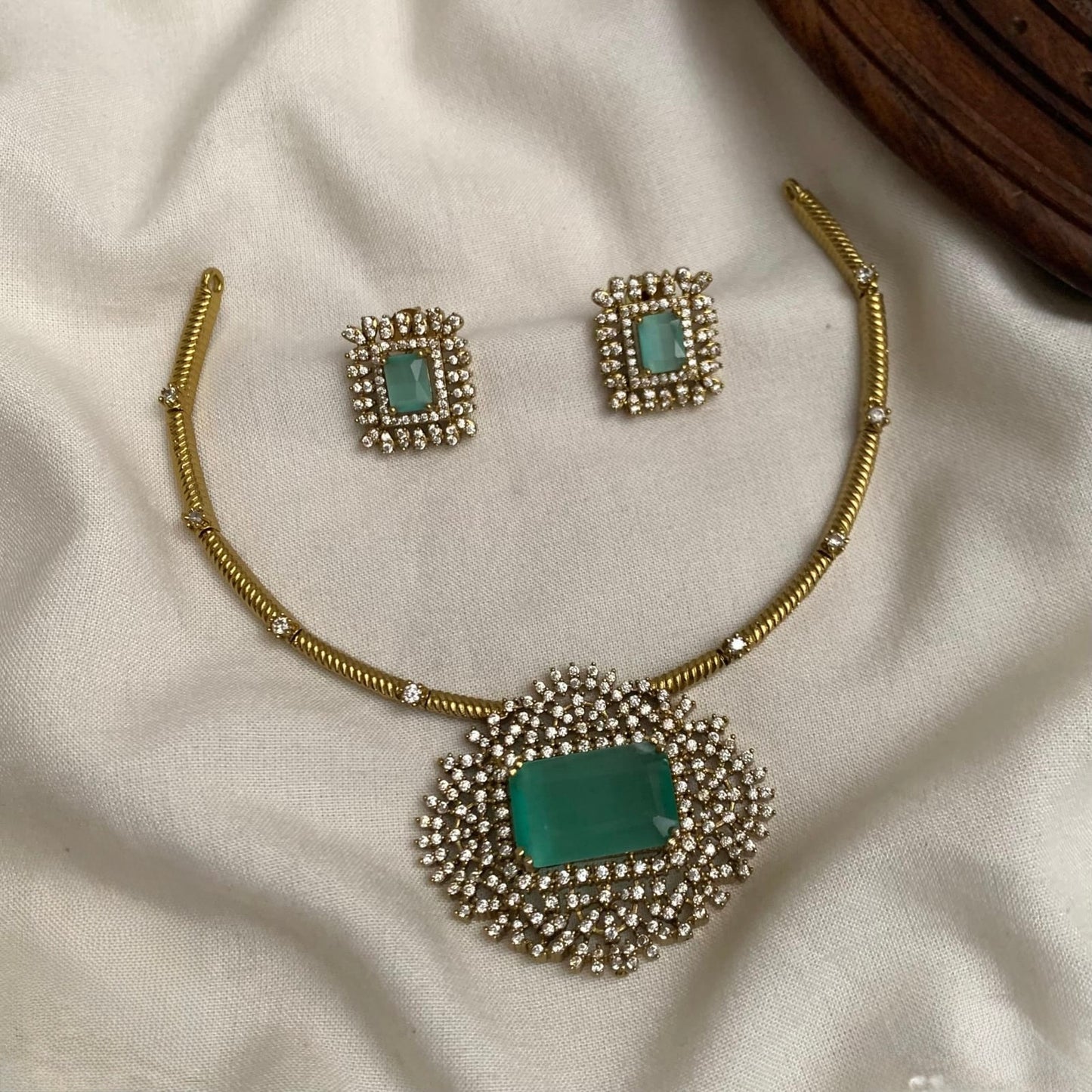Premium quality ad hasli necklace set product code T127