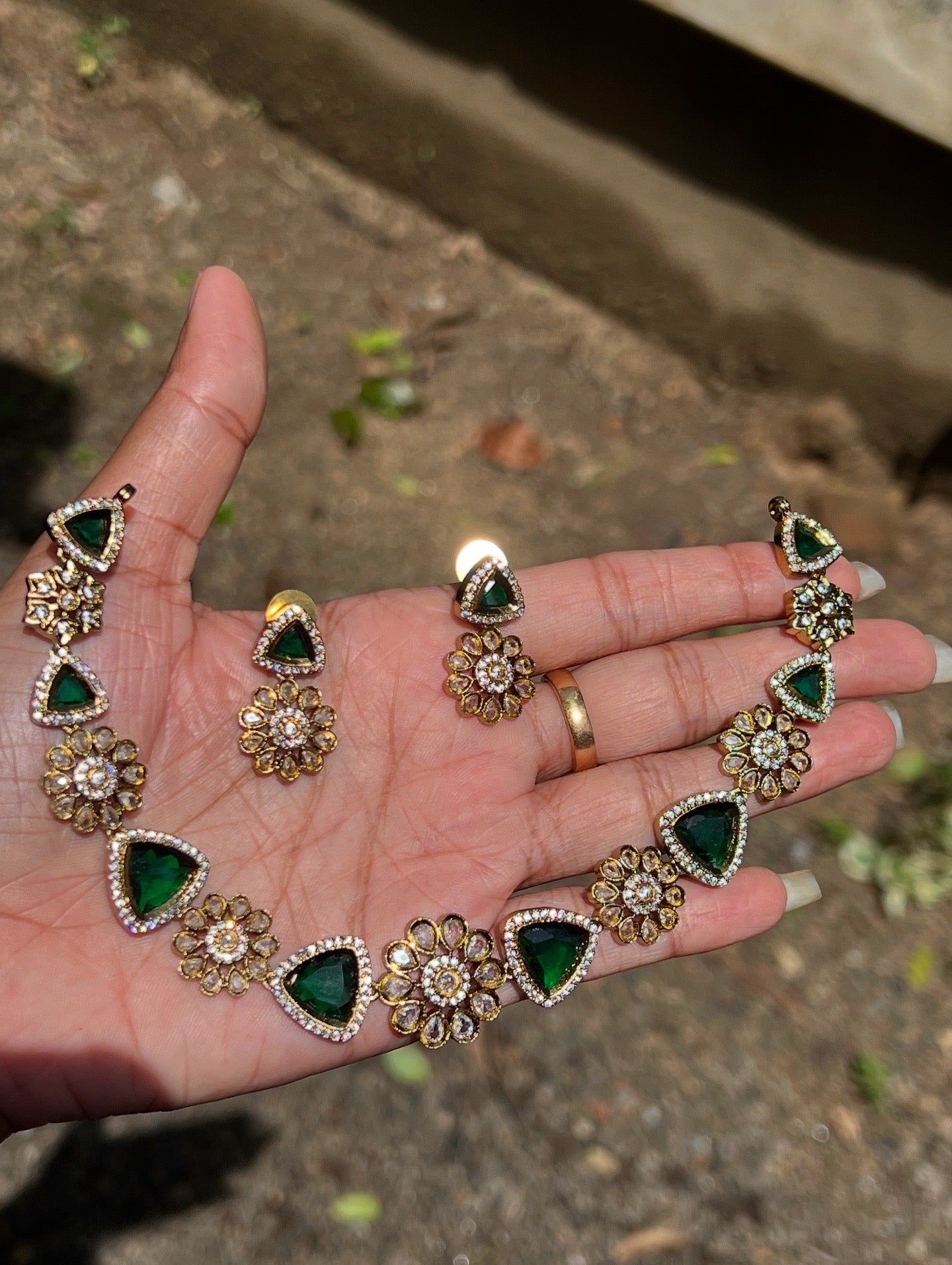 Premium trending flower necklace product code N03