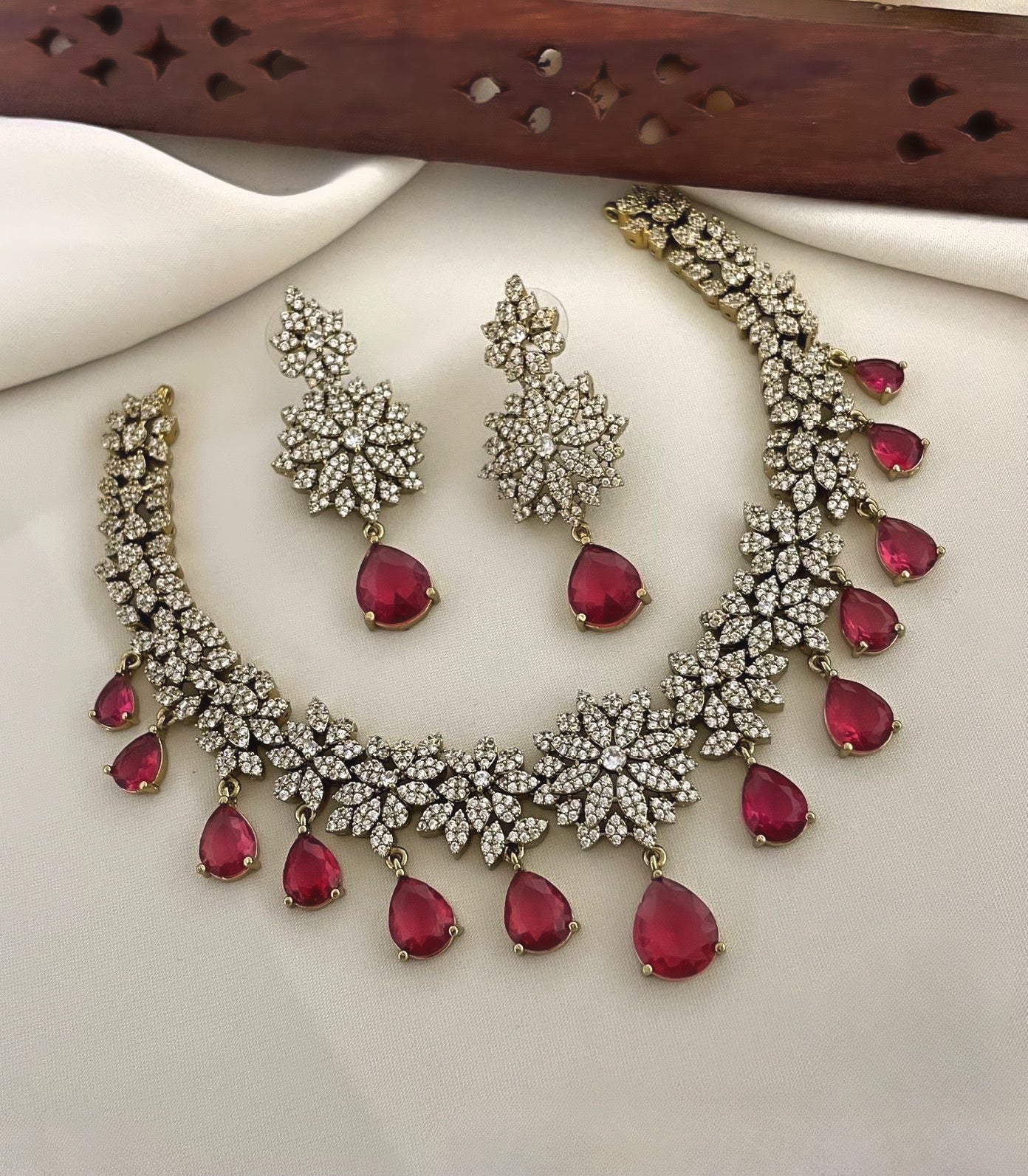 Most popular premium ad necklace product code 831
