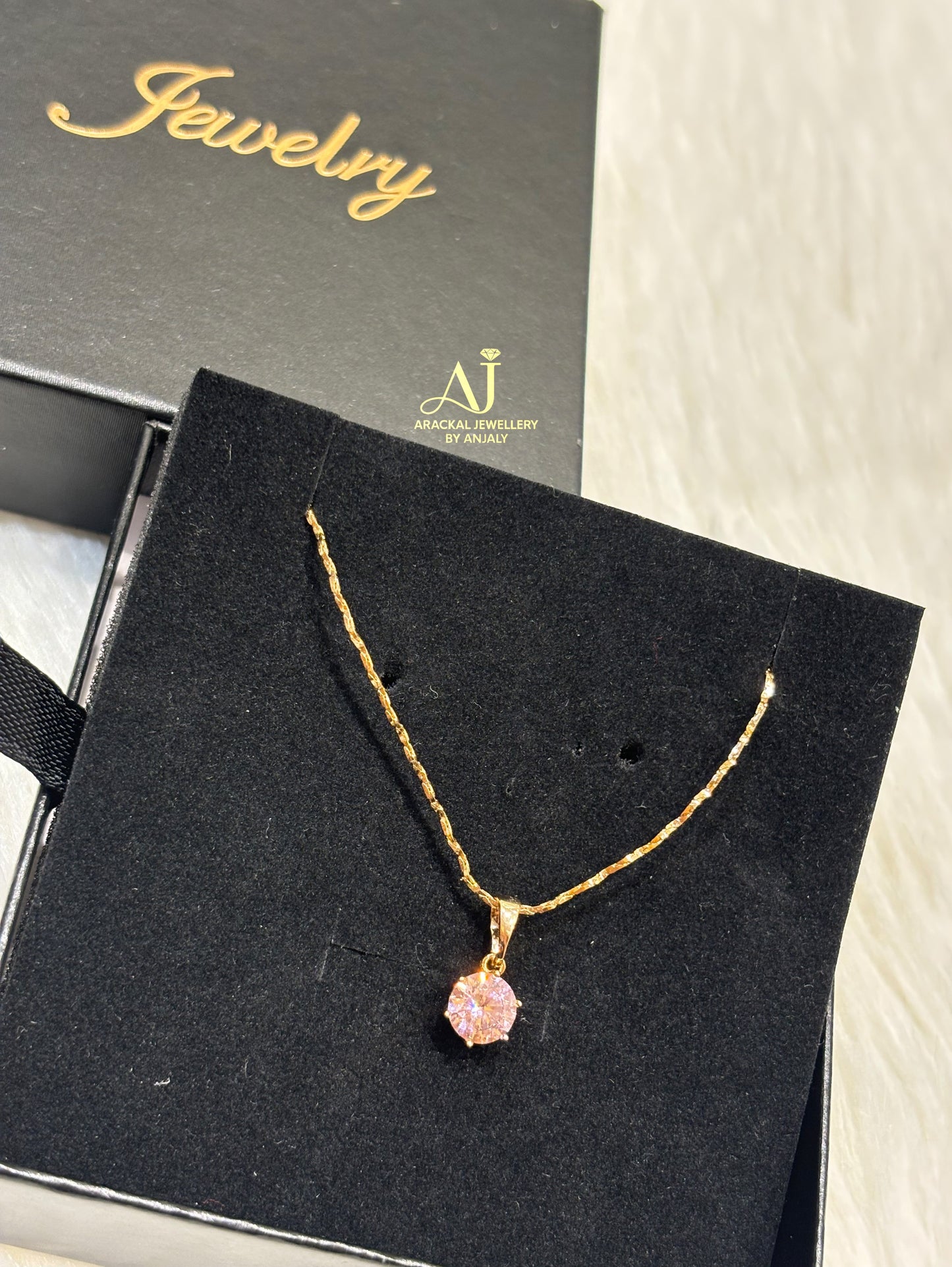 Premium Anti tarnish 18k gold plated pendant chain set product code N40