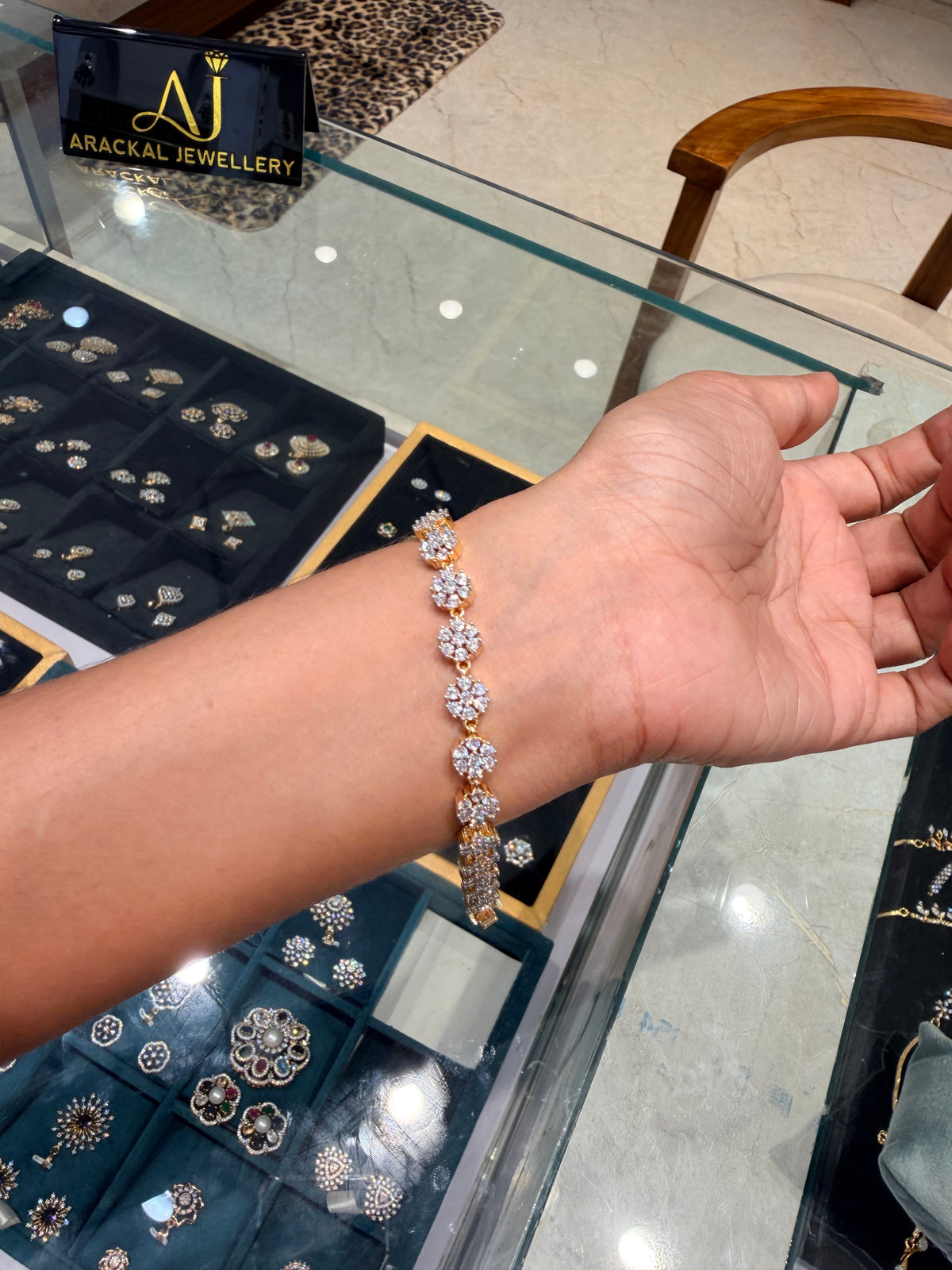 Premium diamond finish party wear bracelet (suitable for 2.2 and 2.4 )product code B243