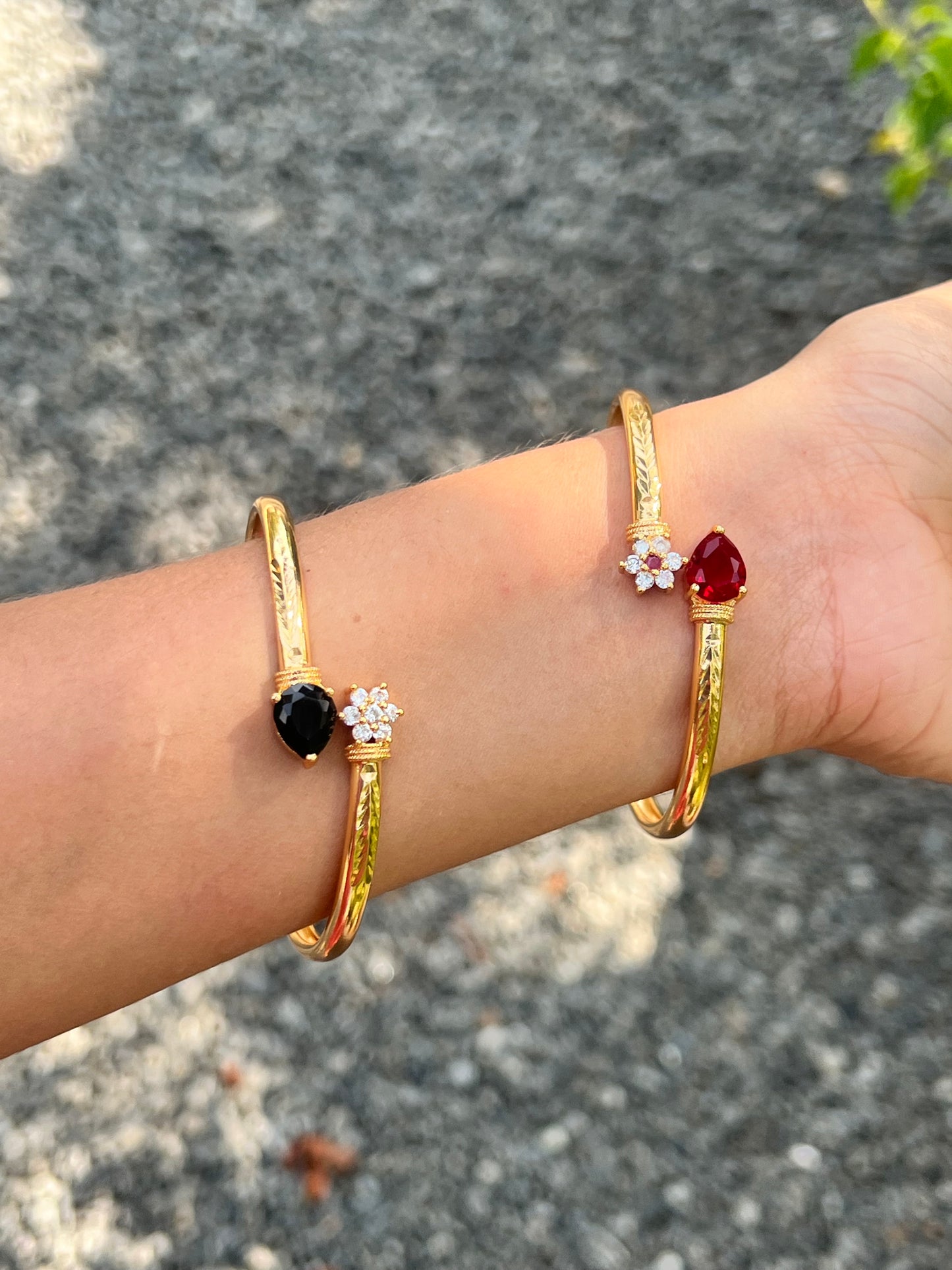 Premium gold plated twisted openable bracelet product code B69