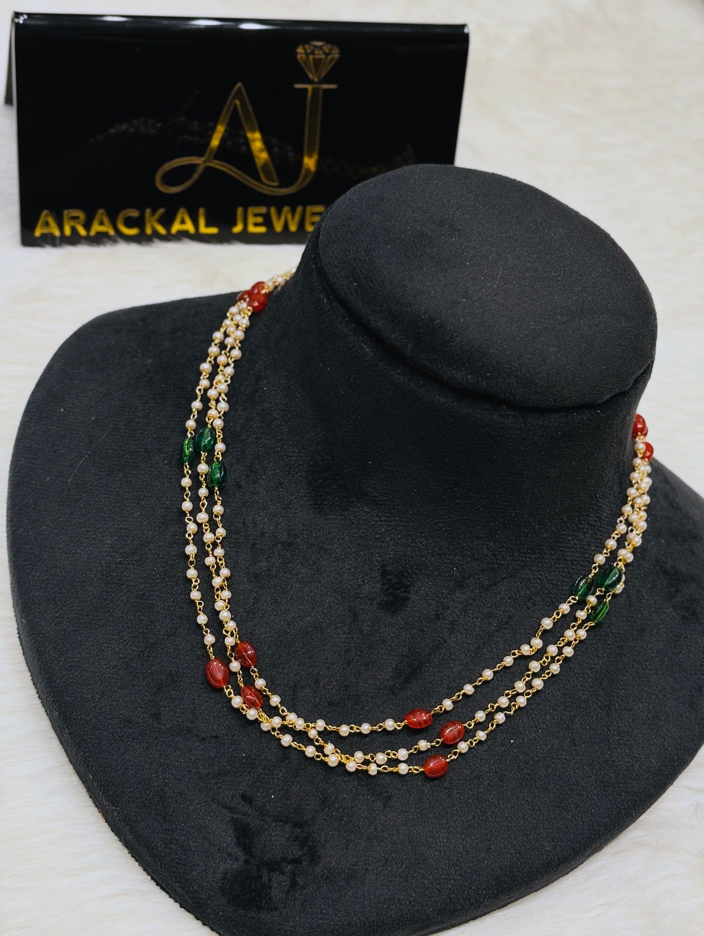 Premium trending 3 layer pearl necklace product code N396