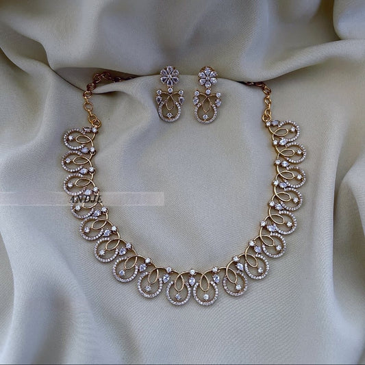 Premium trending ad necklace product code 1123