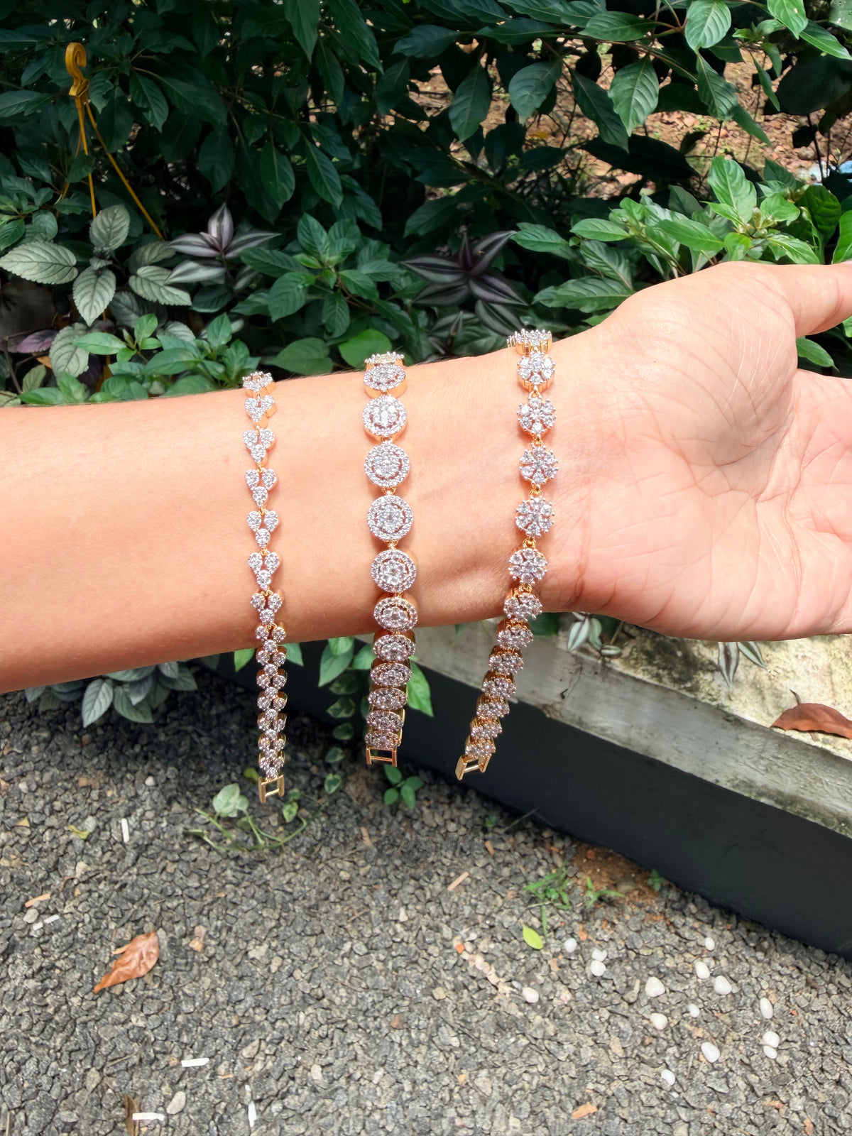Premium diamond finish party wear bracelet (suitable for 2.2 and 2.4 )product code B243