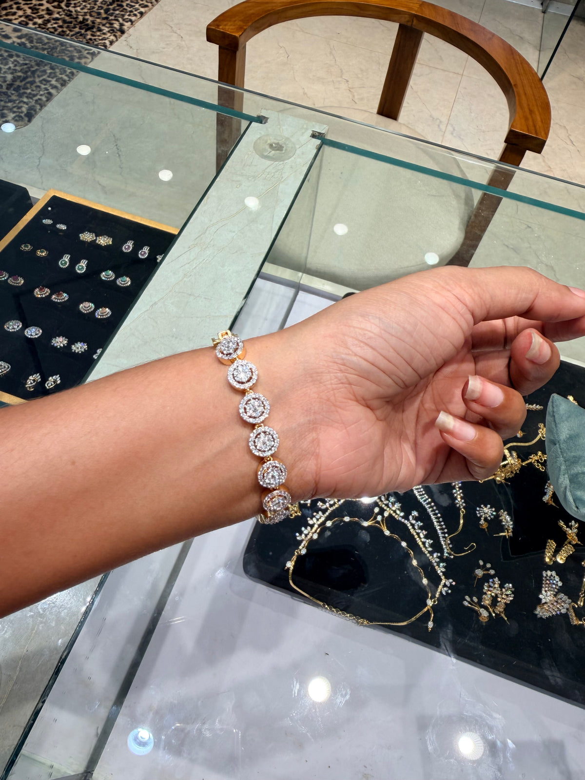 Premium diamond finish party wear bracelet (suitable for 2.2 and 2.4 )product code B243