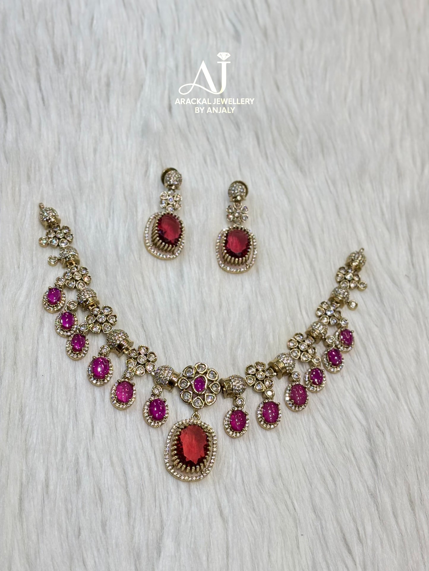 Premium Victorian polish ad necklace product code 374