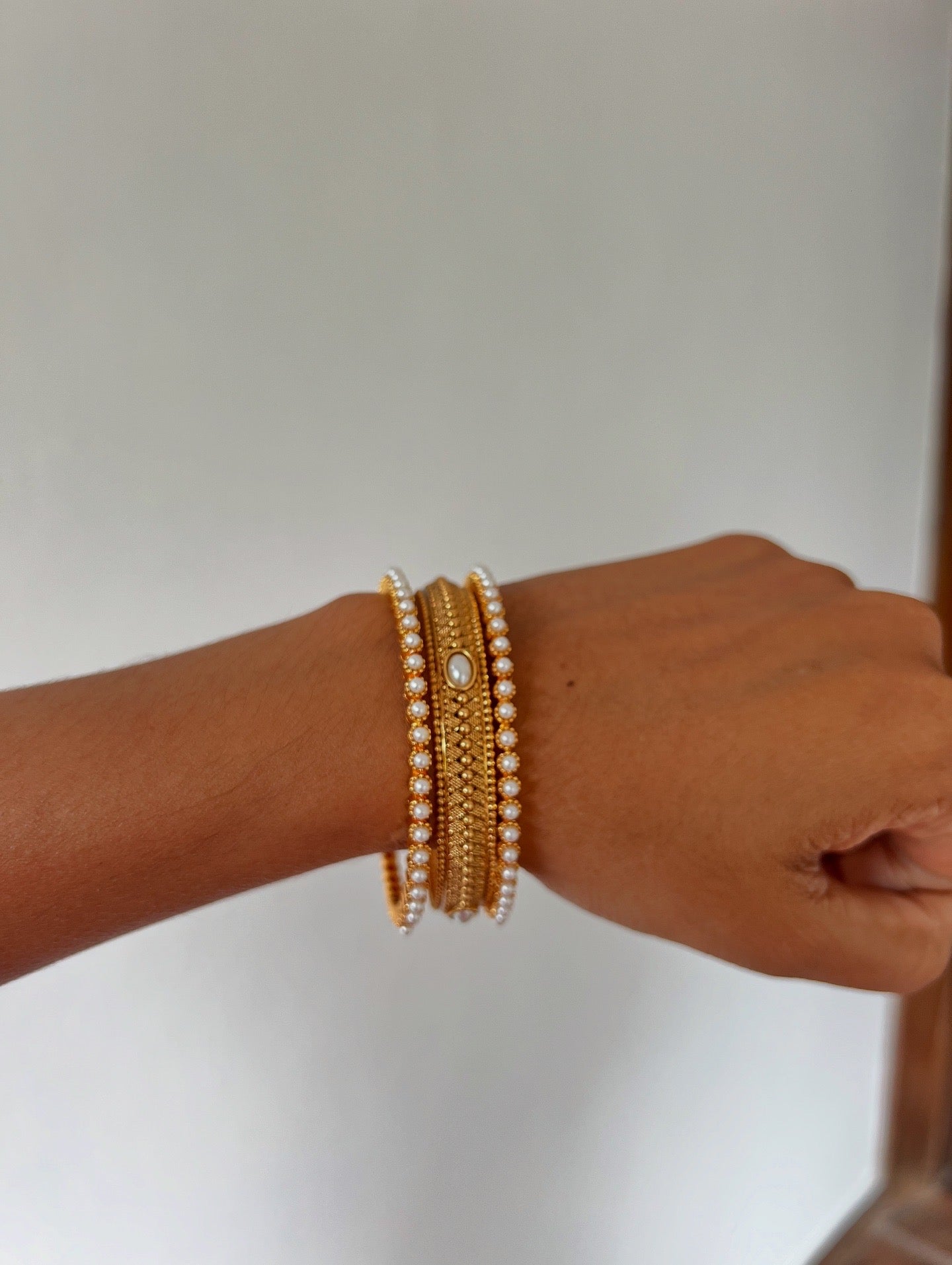 Premium antique gold bangles with pearl bangles product code B104