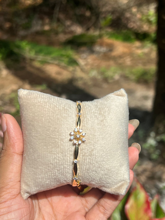Premium diamond finish Cz openable bracelet product code B11