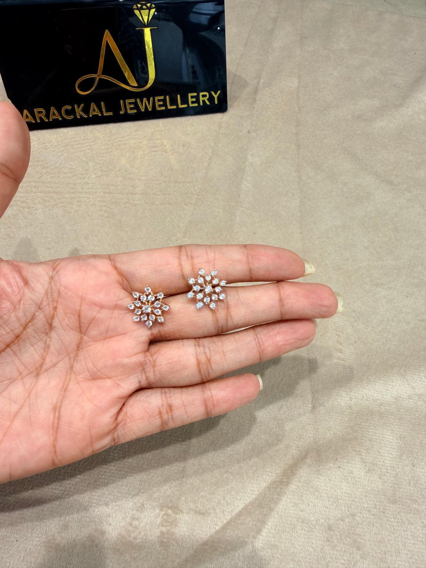 Premium diamond finish stud product code E216