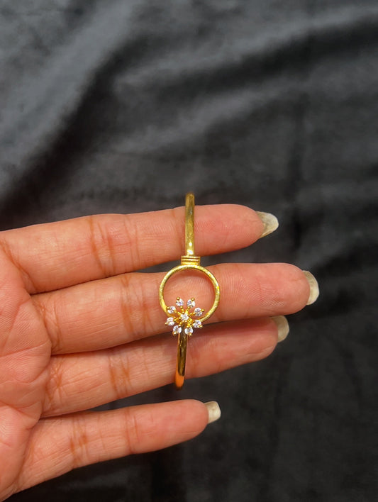 Premium gold plated openable bracelet product code B105