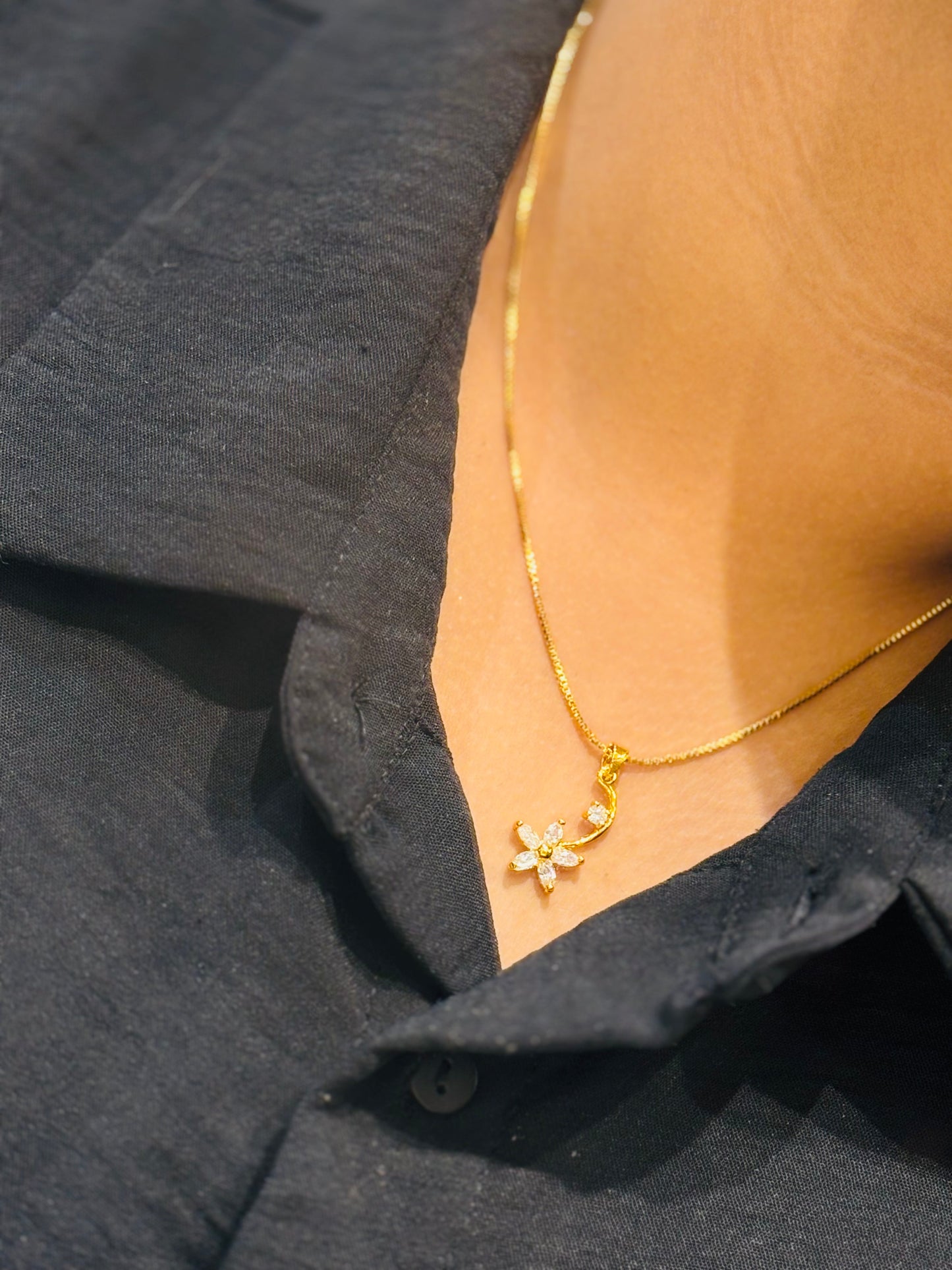 Premium beautiful simple gold plated box chain with cute pendant product code N345