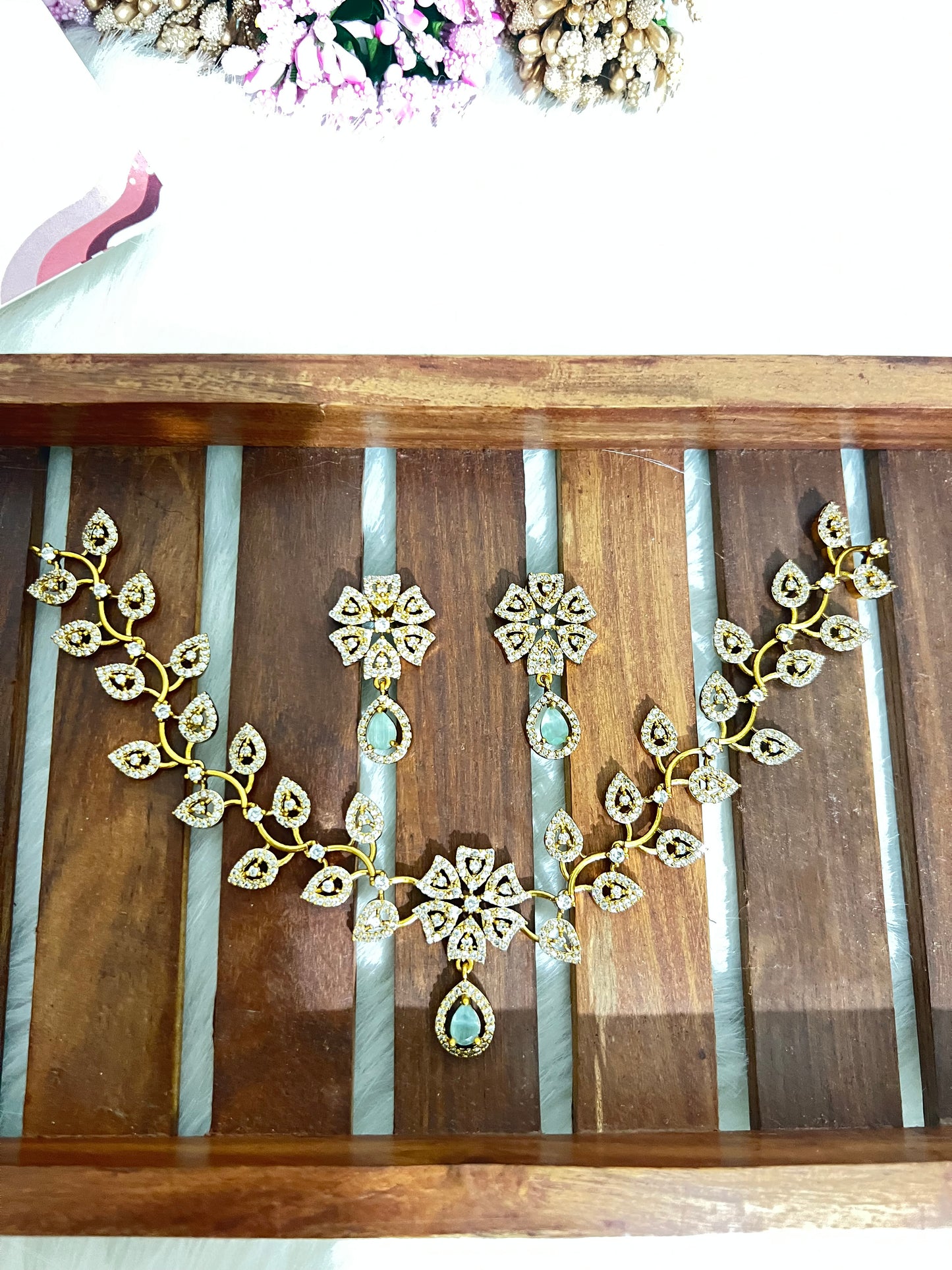 Golden Floral Elegant Necklace Set