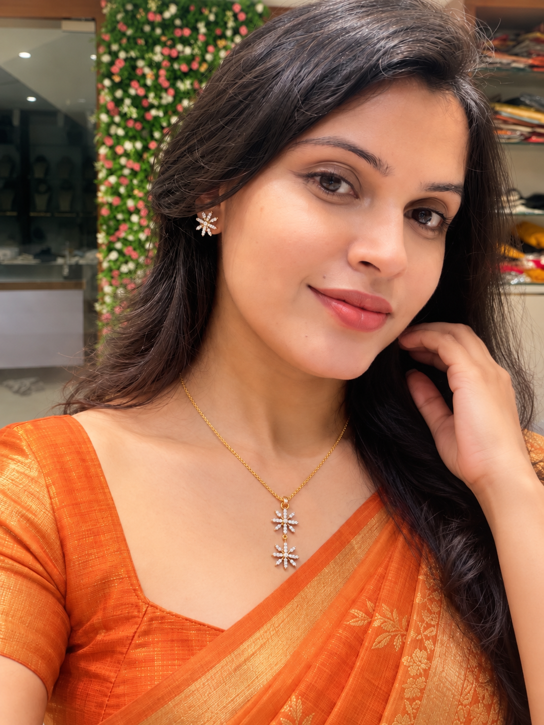 Premium party wear diamond finish pendant set product code D425