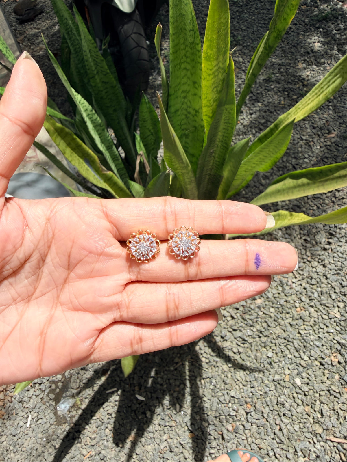 Premium diamond finish earrings product code E242
