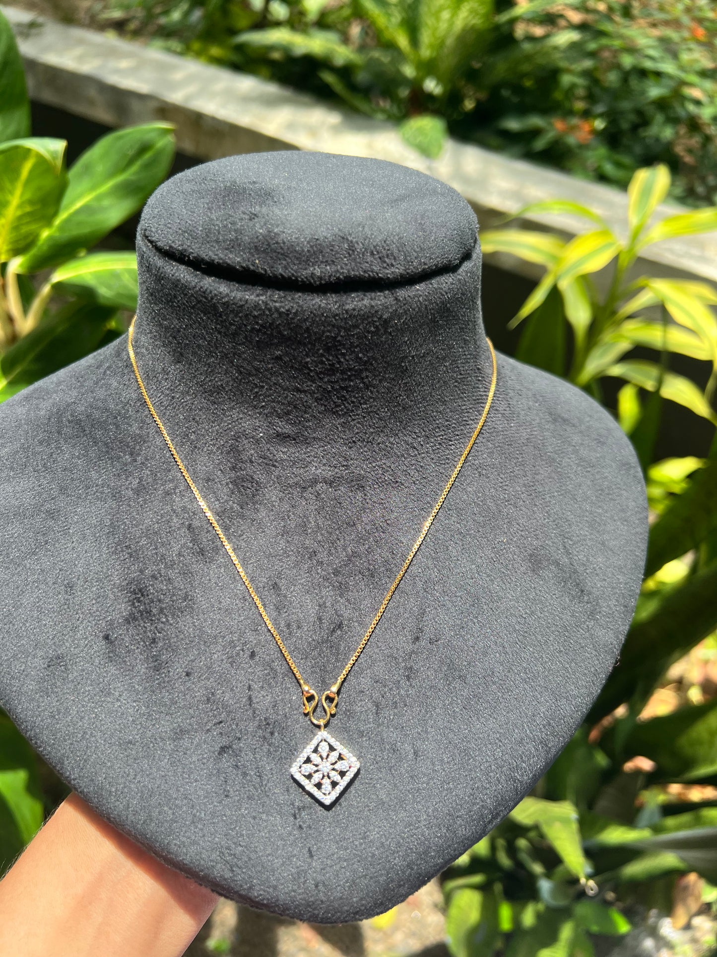 Premium daimond finish pendant chain set product code N229