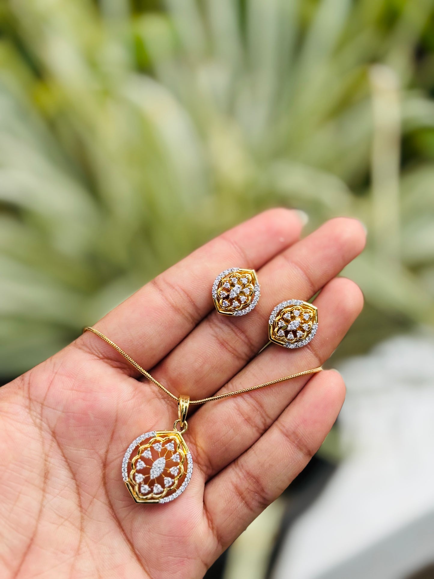 Premium daimond replica pendant set with chain product code N388