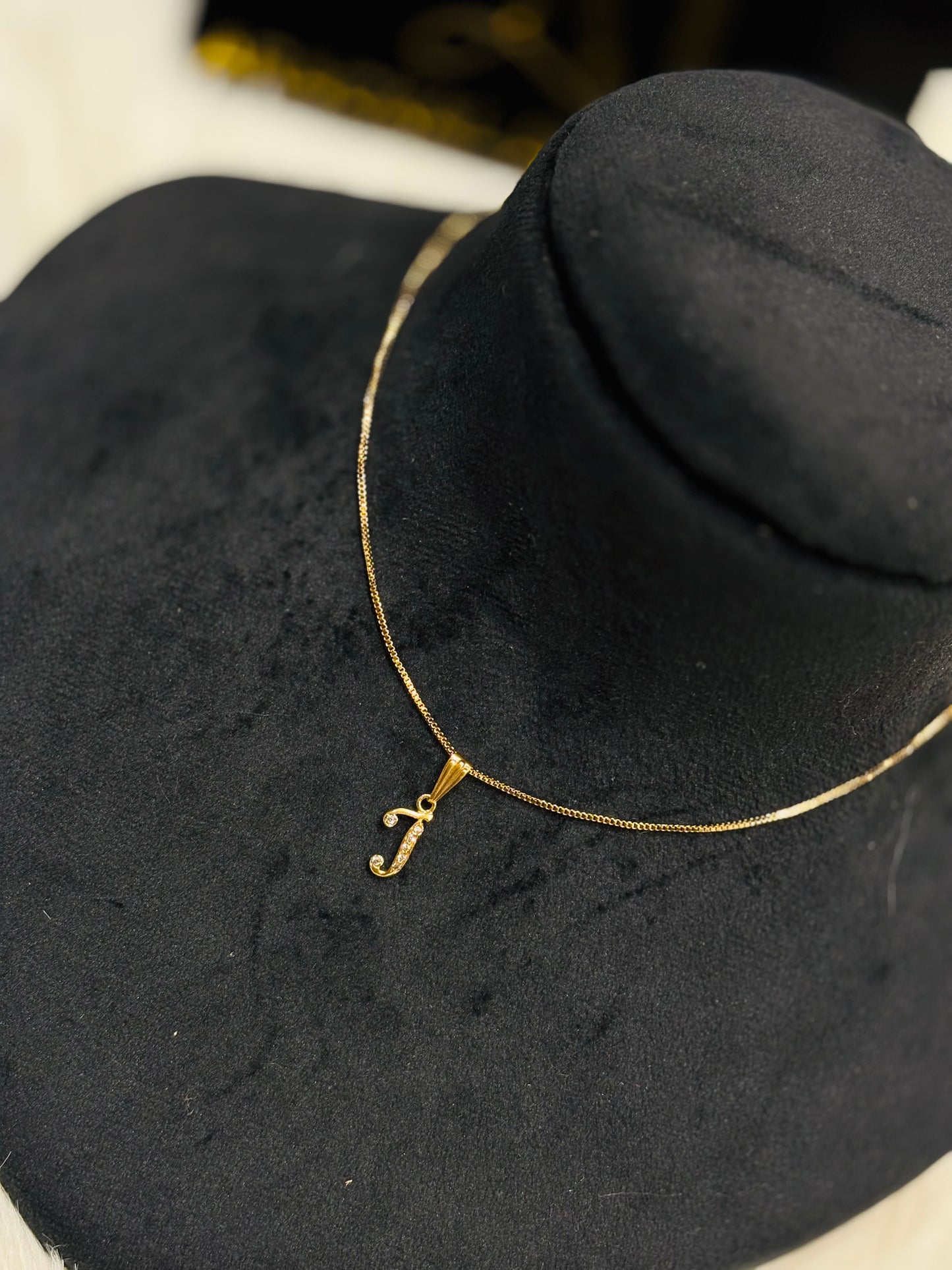 Premium daily wear anti tarnish gold plated ad stone pendant with chain set product code N390