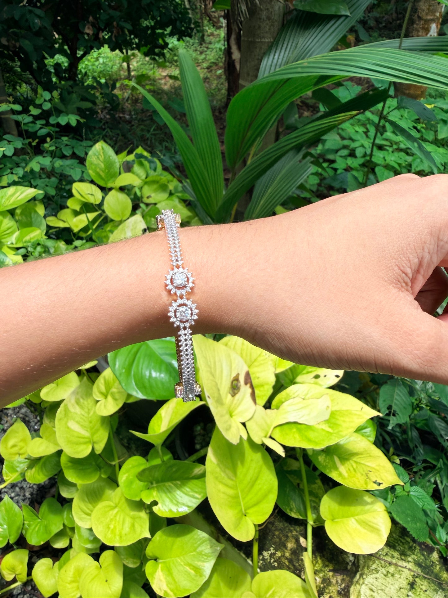 Premium diamond finish party wear bangle product code B204