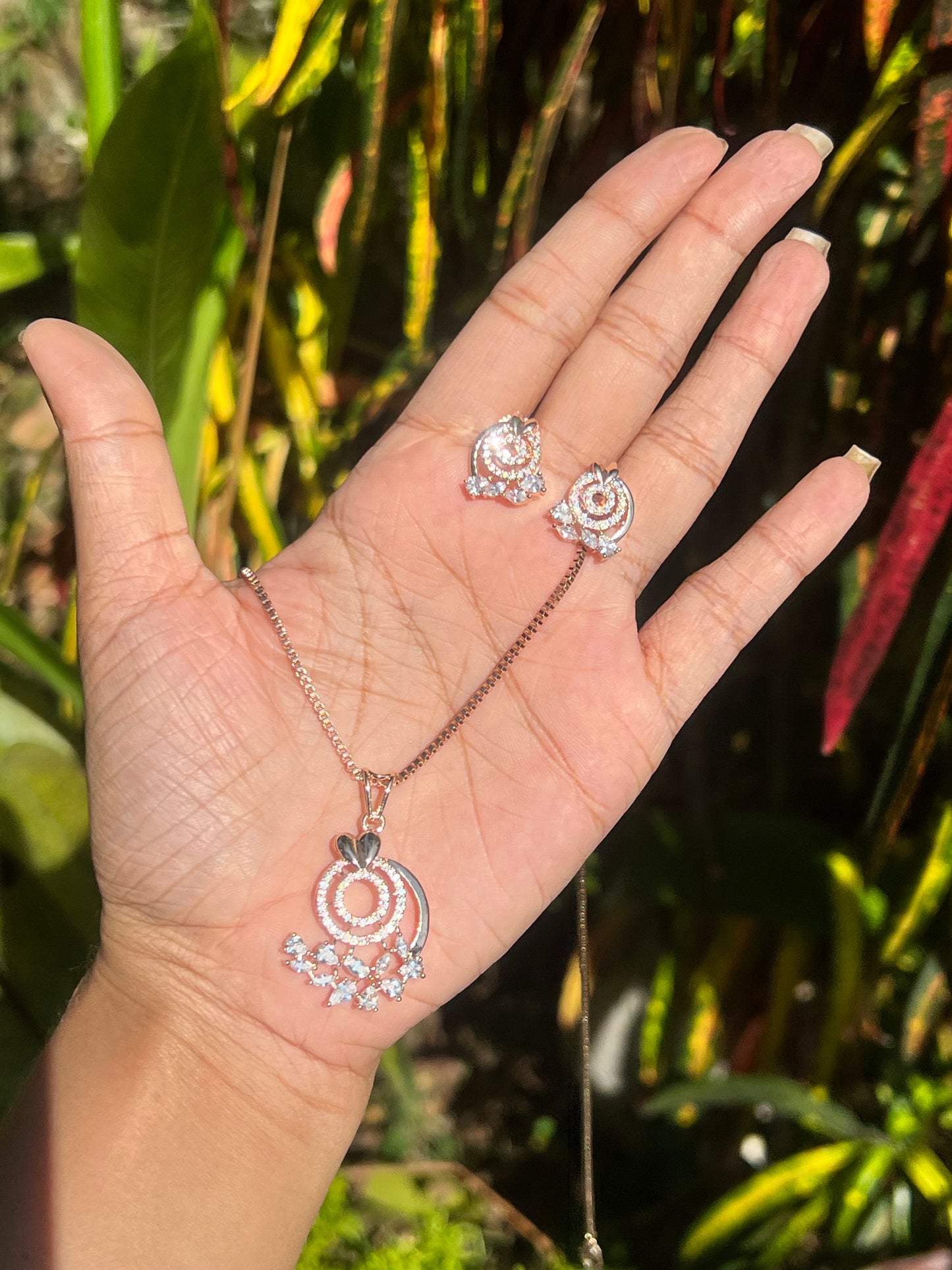 Premium Rosegold polish pendant set with chain product code D203