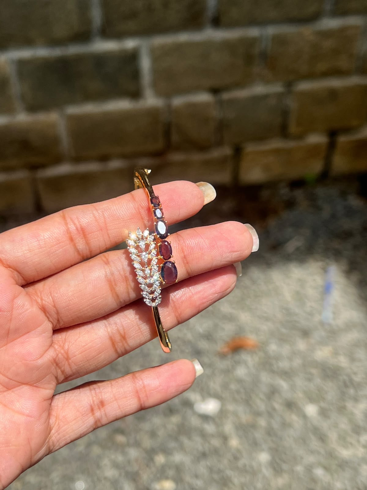 Premium diamond. Finish openable bracelet product code B64