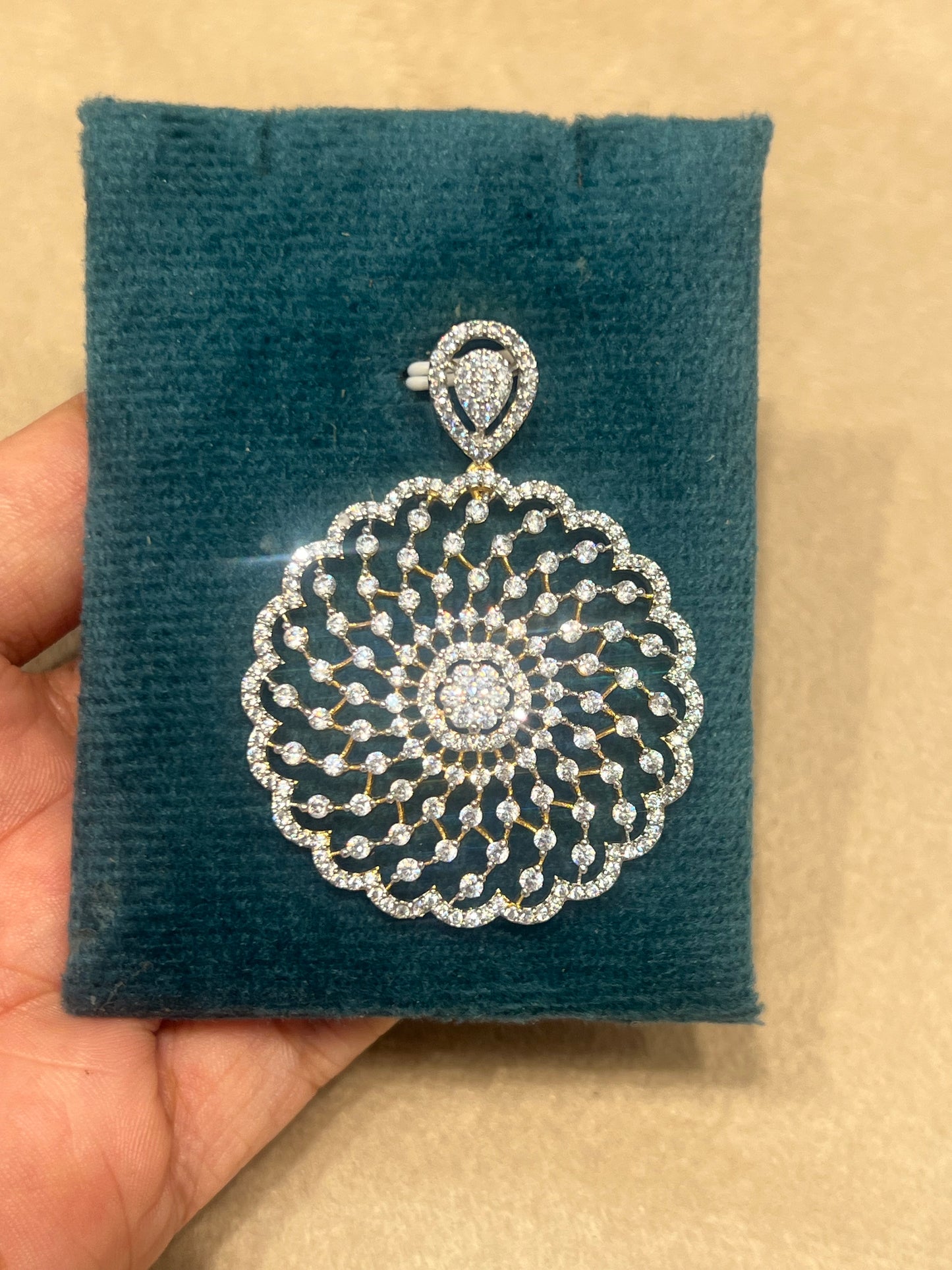 Premium diamond finish pendant product code D373