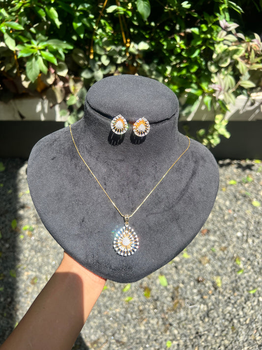 Premium diamond finish pendant set with chain product code D280